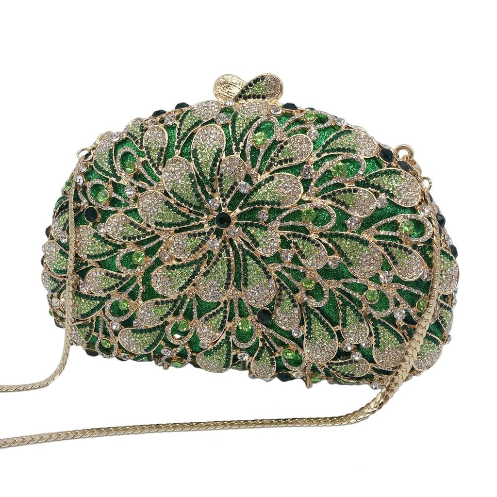 Robe de soirée pour femme sublimée par ce sac de diamants
