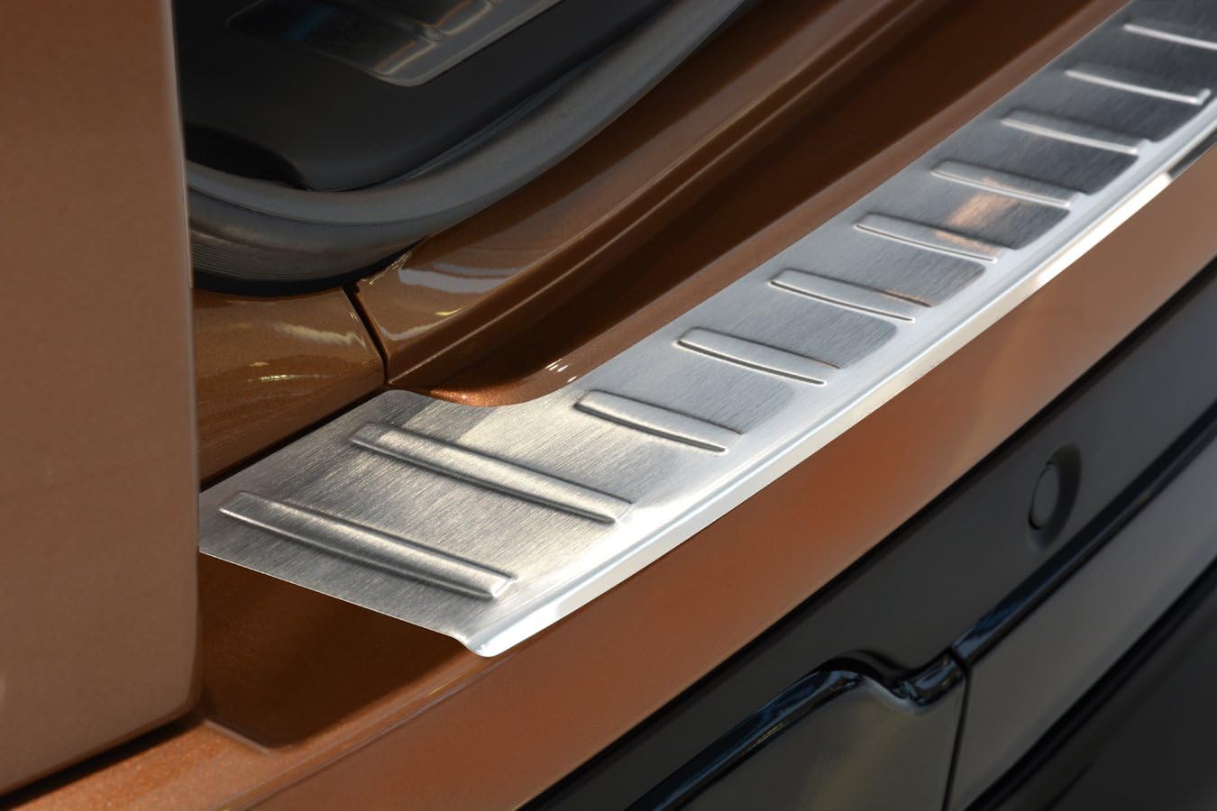 Stainless Steel Rear Bumper Protector Compatible with Range Rover Evoque 5 Doors 2013- 'Ribs'