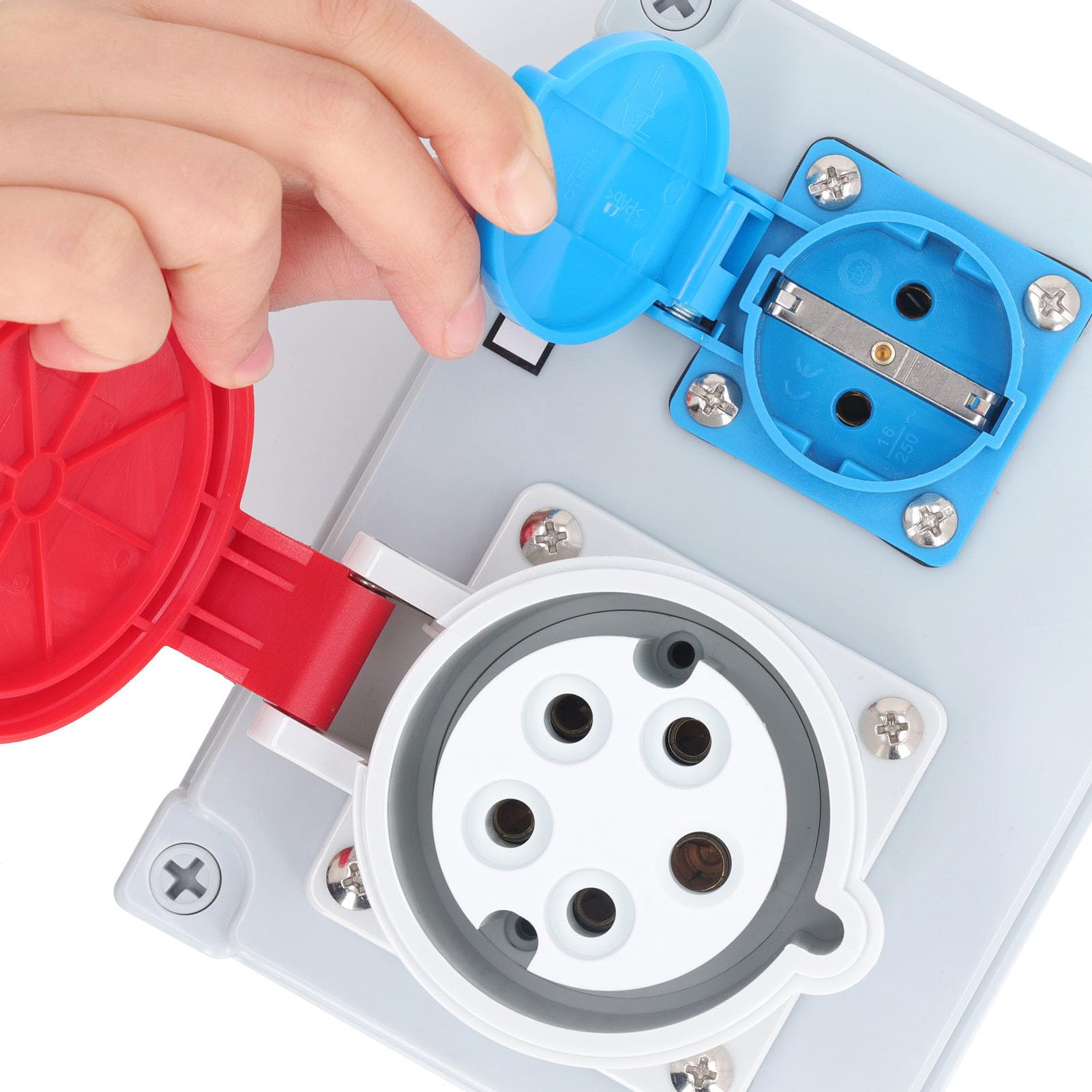 Presa a Muro Esterna IP44 Stagna con Presa Europea 16A e Connessione CEE 5 Poli 32A per Giardino, Garage, Bagno, Cantiere – Scatola Protetta Resistente all'Acqua