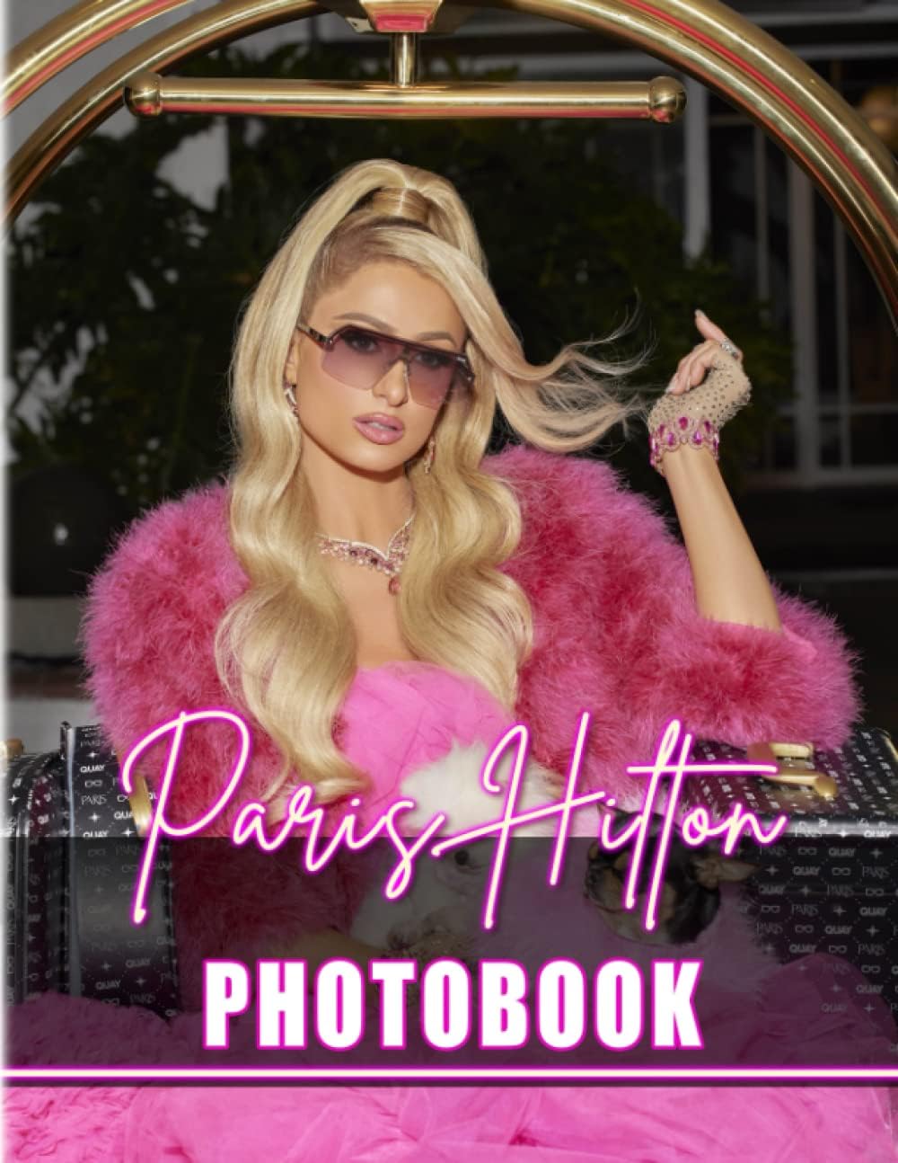 โ๐๐ฃ๐๐ค โ๐๐๐ฅ๐ ๐ Photobook: Media Personality Picture Book for Fanboys, Men to Decor | With 40 Illustrations Pages to Have Fun Gifts