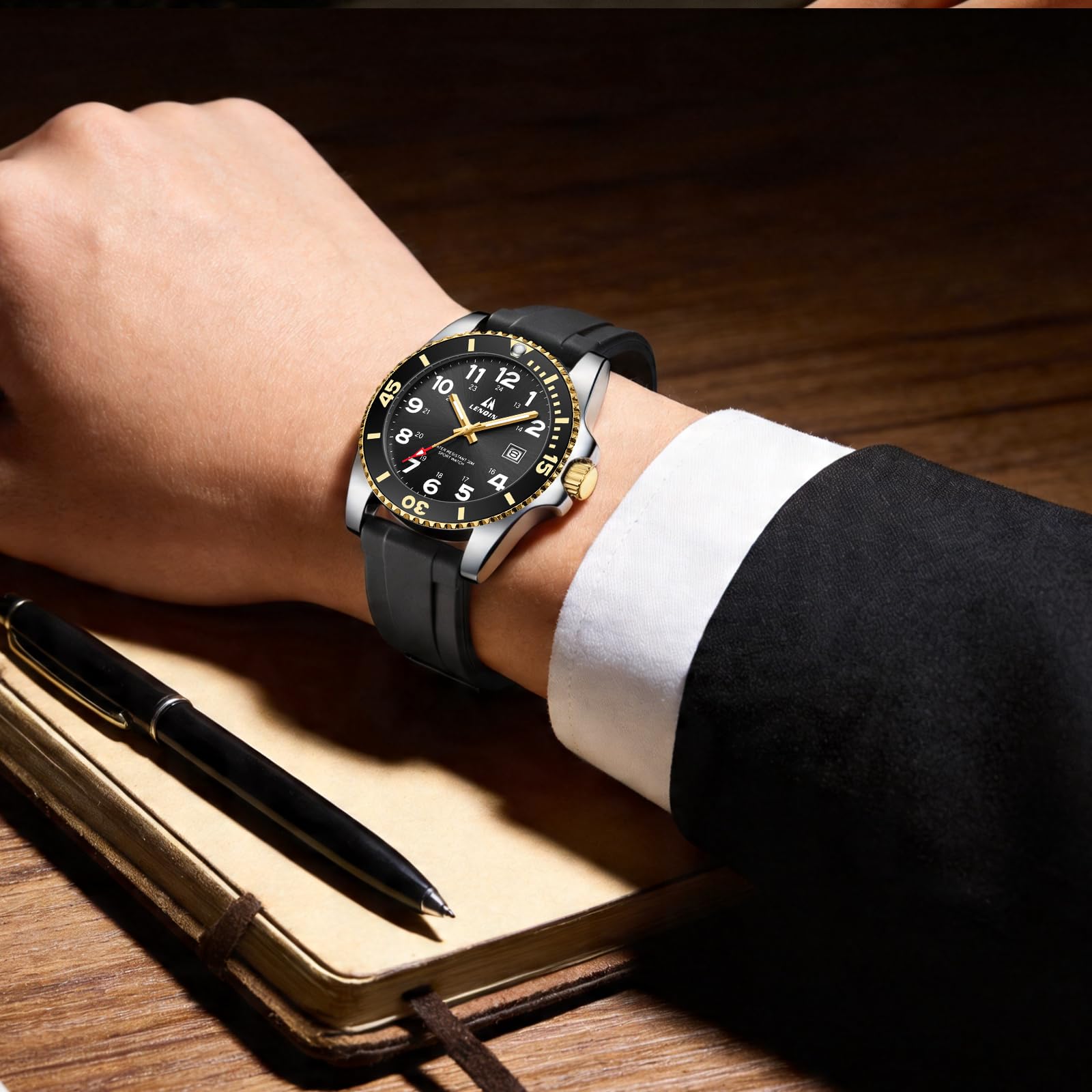LN LENQIN Montre à quartz analogique pour homme - Étanche - Lumineuse - Bracelet en silicone et date