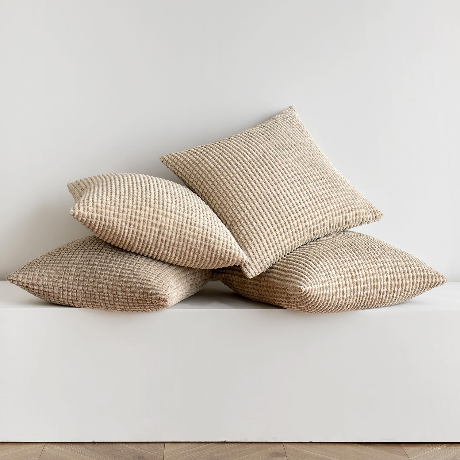 MIULEE Housse de Coussin Granulé Coussins Canape en Polyester Doux Durable Moderne Taie Oreiller Decoratif pour Sofa Salon Maison Bureau Lit Chambre 50x50 cm 4 Pièces Sable