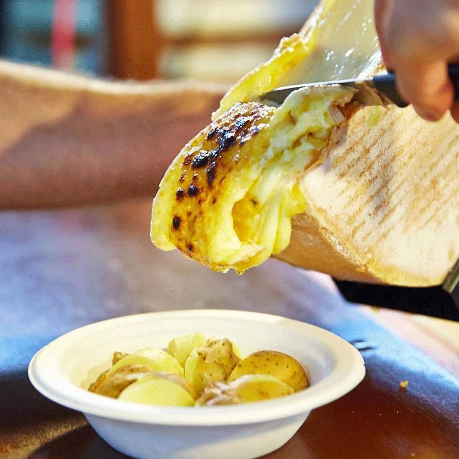 Kommerzieller 650-W-Raclette-Käseschmelzer – Edelstahl-Halbrad-Käseheizer mit einstellbarem Winkel for Schweizer Raclette, Nachos und Catering-Events