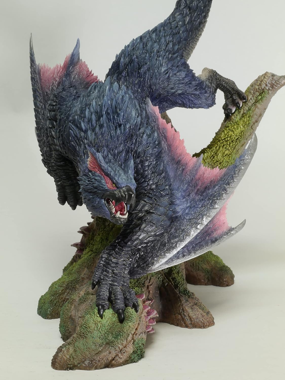 Tina Art Monster Hunter Nargacuga Statue Figure Monsters MHW