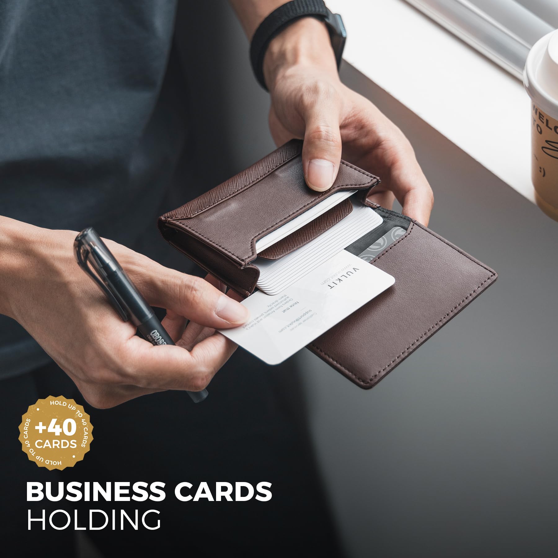 VULKIT Etui na wizytówki, wysokiej jakości skóra, blokada RFID, z okienkiem na dowód osobisty, magnetyczne zamknięcie pomieści do 40 wizytówek, Espresso, Biznes