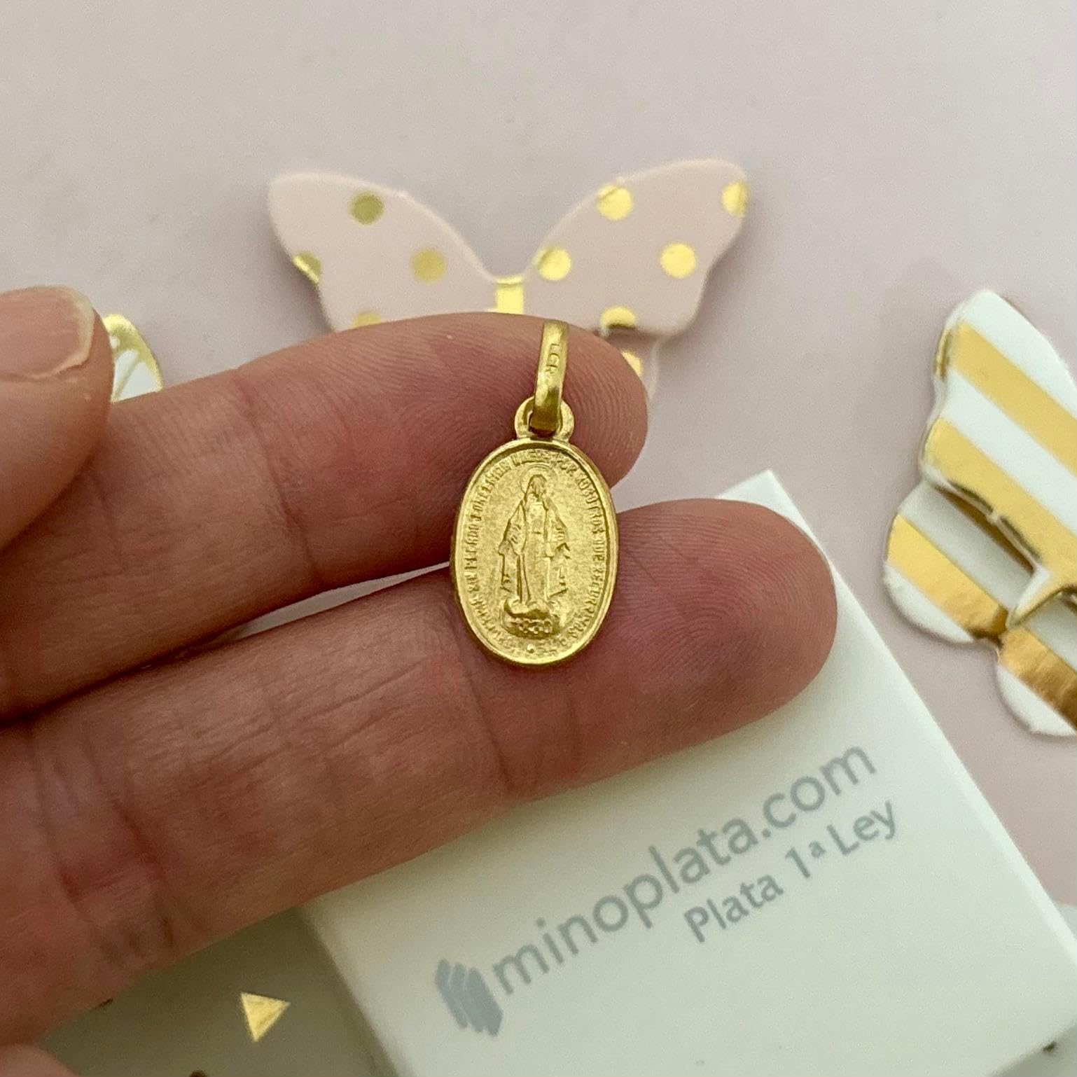 Medalla Virgen Milagrosa de Plata de ley chapada en Oro 11x18mm