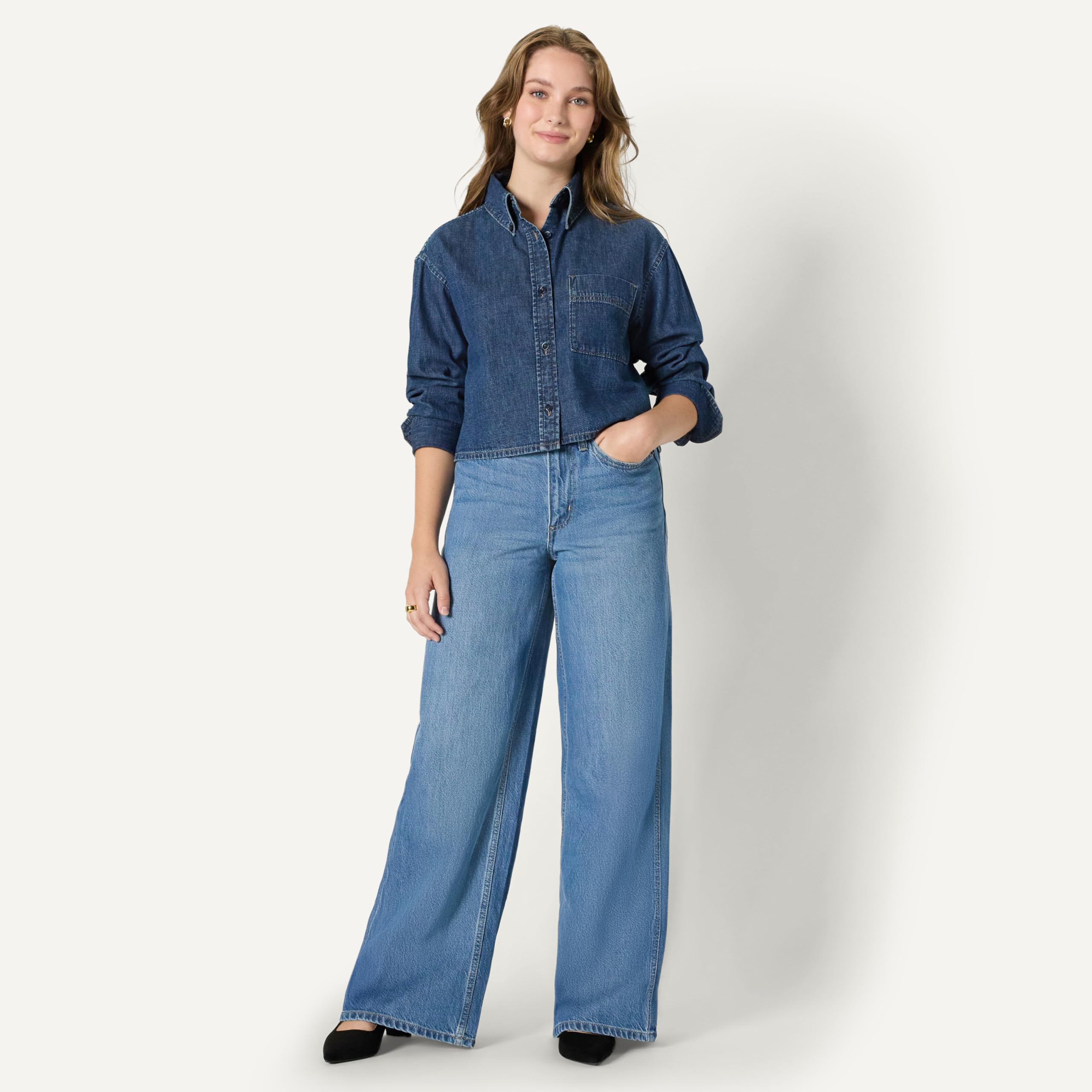 Amazon Essentials Camicia Button Down in Denim Corta, Vestibilità Oversize Moderna Donna