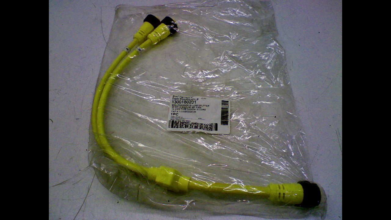 115A30c04a125 Splitter Cordset 5P M to Two 3P F 12-1/2" 115A30c04a125