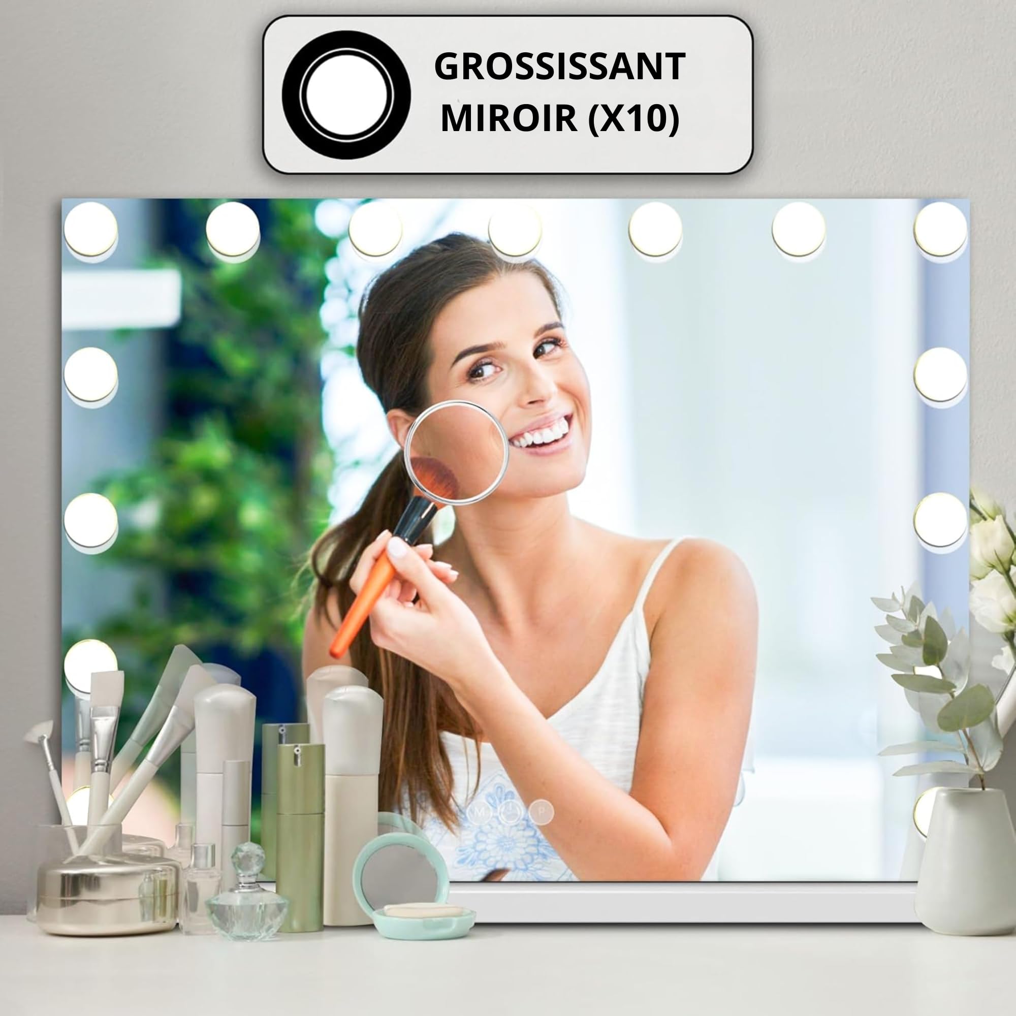 Bayt Miroir Coiffeuse Hollywood avec Bluetooth 58x46 cm – Miroir LED Maquillage Lumineux Connecté | Miroir Tactile Dimmable avec Miroir Grossissant 10x à Poser ou Mural pour Chambre et Salle de Bain
