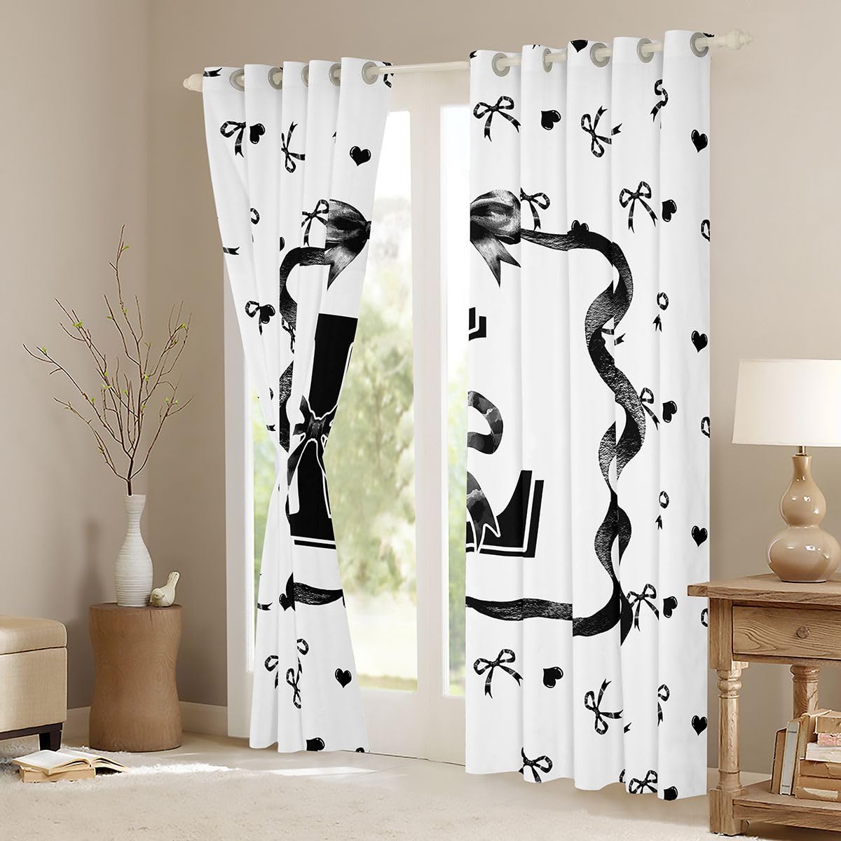 Homewish Czarna kokardka z inicjałem L zasłony okienne, 117 x 137 cm, 2 zestawy paneli – biało-czarna muszka zasłony zaciemniające, estetyczna wstążka, kokardki, zasłony okienne, urocza