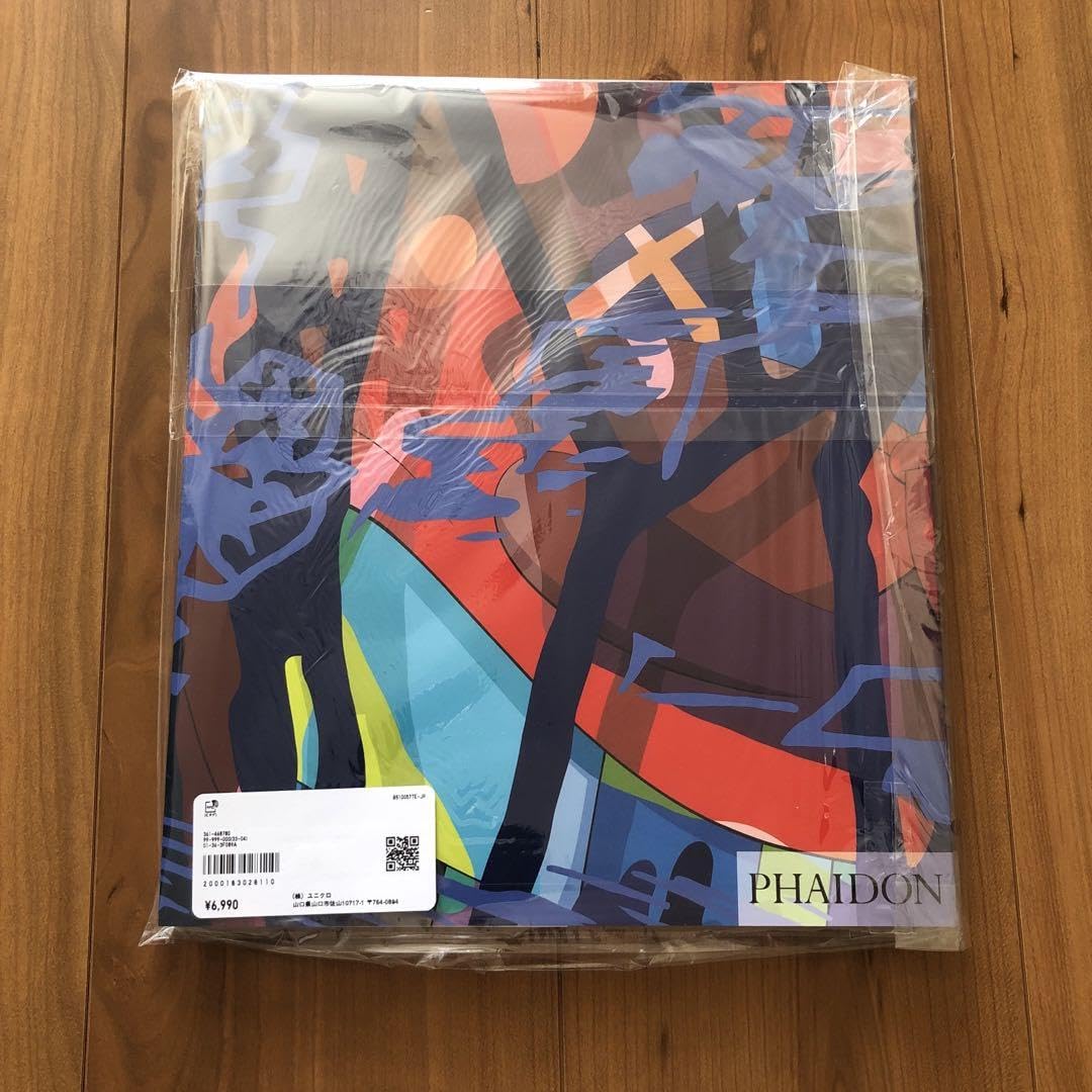 Amazon.co.jp: UNIQLO KAWS Art Book : Hobbies