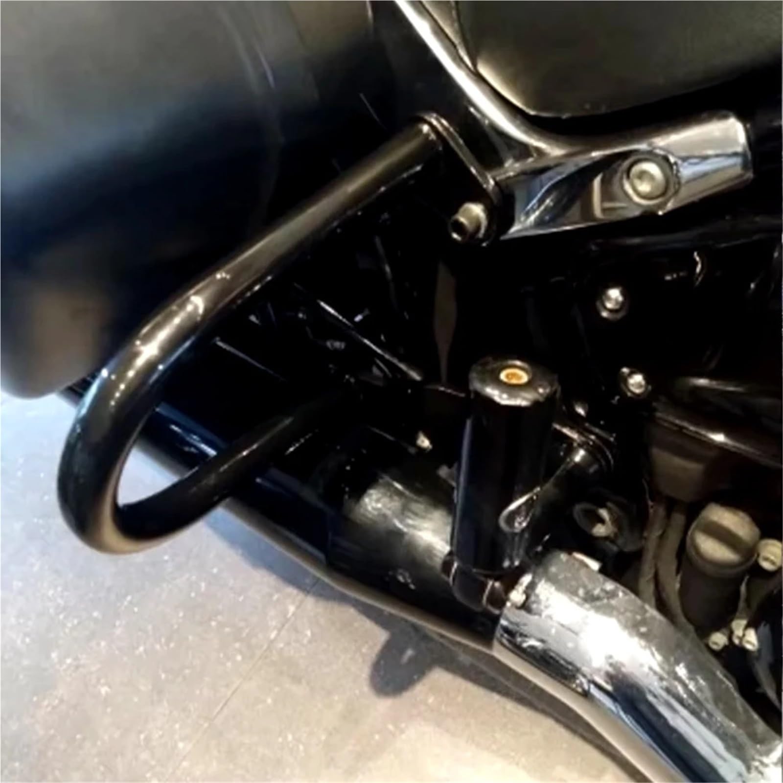 Zderzak motocyklowy Osłona sakwy pasuje do Harley Davidson Softail Sport Glide 2018-2024 Akcesoria motocyklowe Zderzaki Ochrona