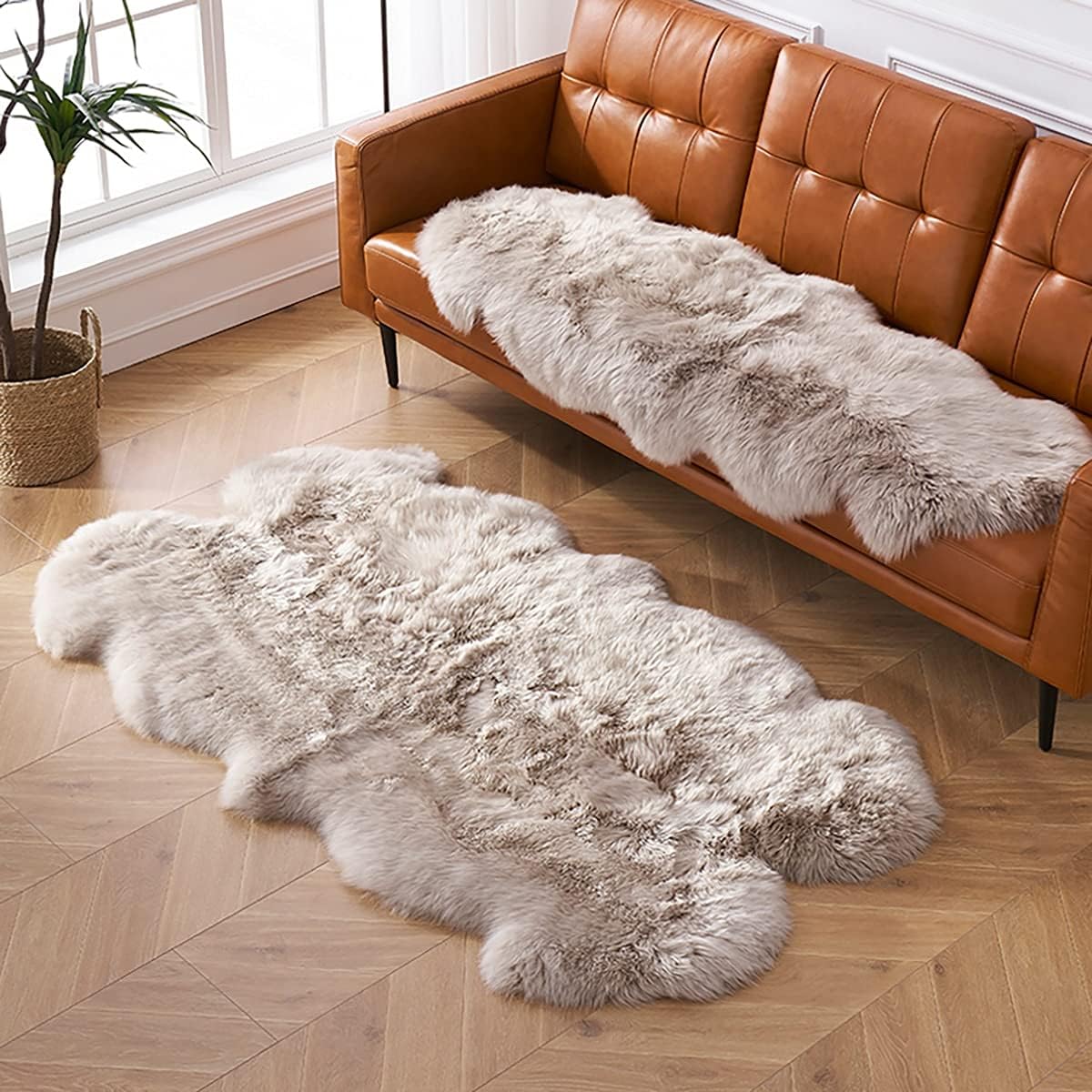 HUAHOO Premium Genuine Sheepskin Rug Real Australia Sheepskin Natural Luxury Fluffy