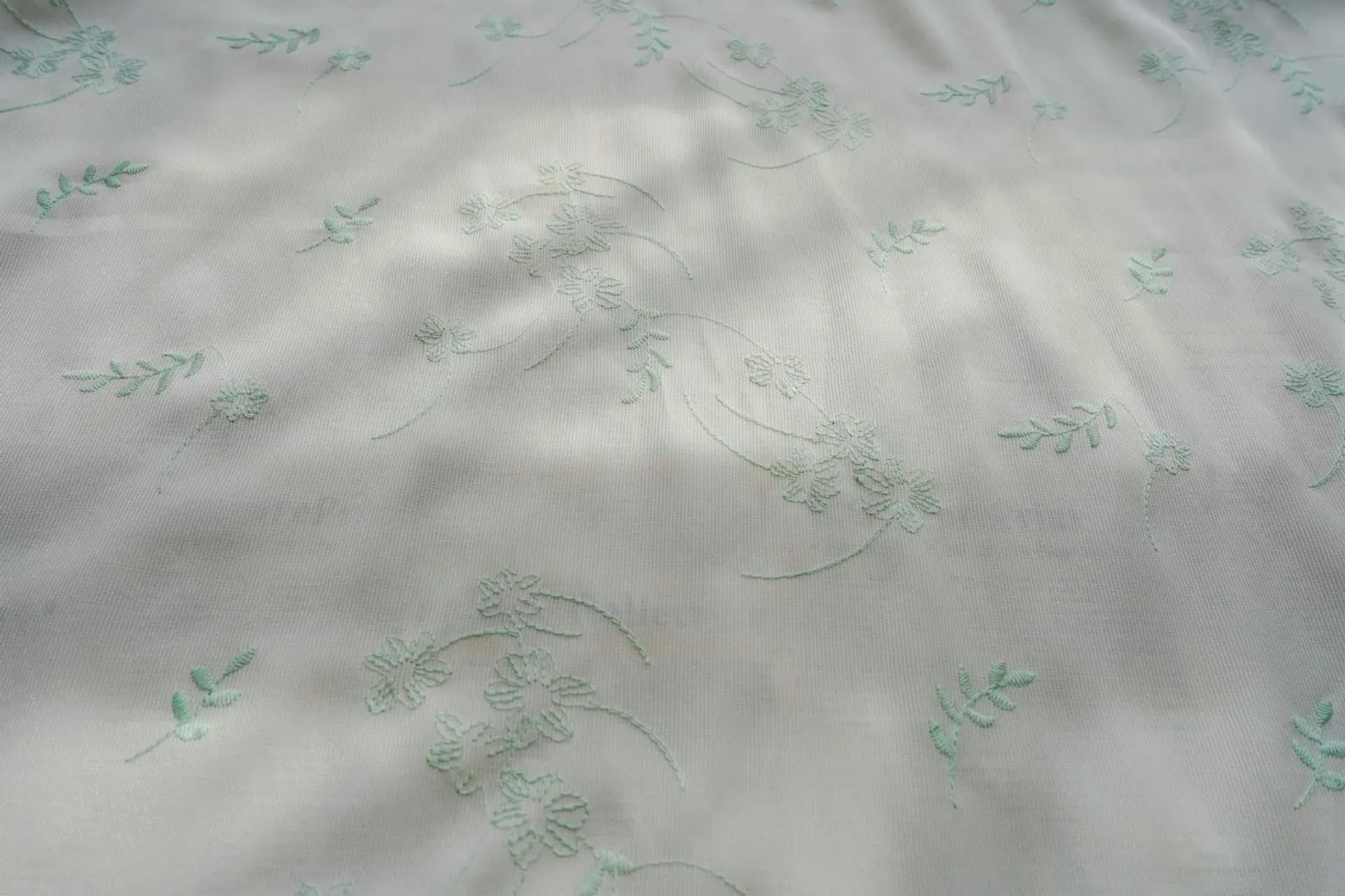 150 cm breit, 1/2/3 Yard lang, milchig, weiß, grün, Gras, Bestickt, halbtransparenter Chiffon-Stoff, Meterware, Chiffon-Stoff für die Kleiderherstellung