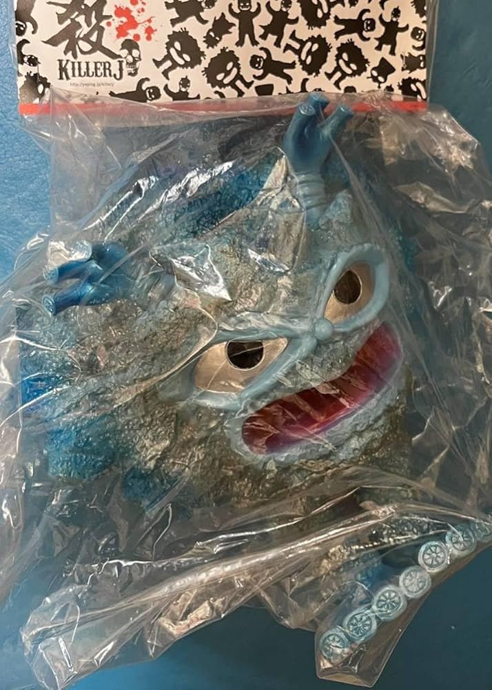 青い怪獣フィギュア 可動式　ガラモン Amazon.co.jp: M1号 世紀の大怪獣 ウルトラQ 東京タワープレイ