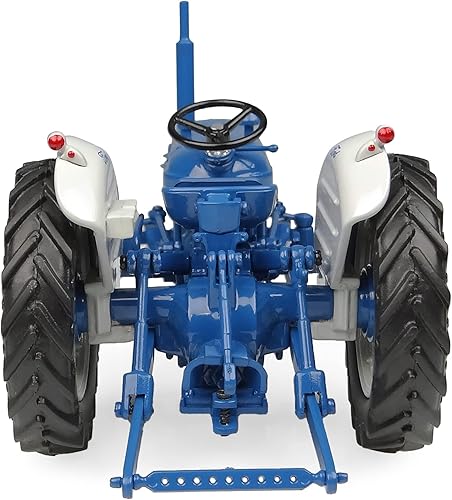 Miniatura 5 de Universal Hobbies Ford Super Dexta Diesel 2000 a escala 132, réplica de tractor diésel a presión UH6275