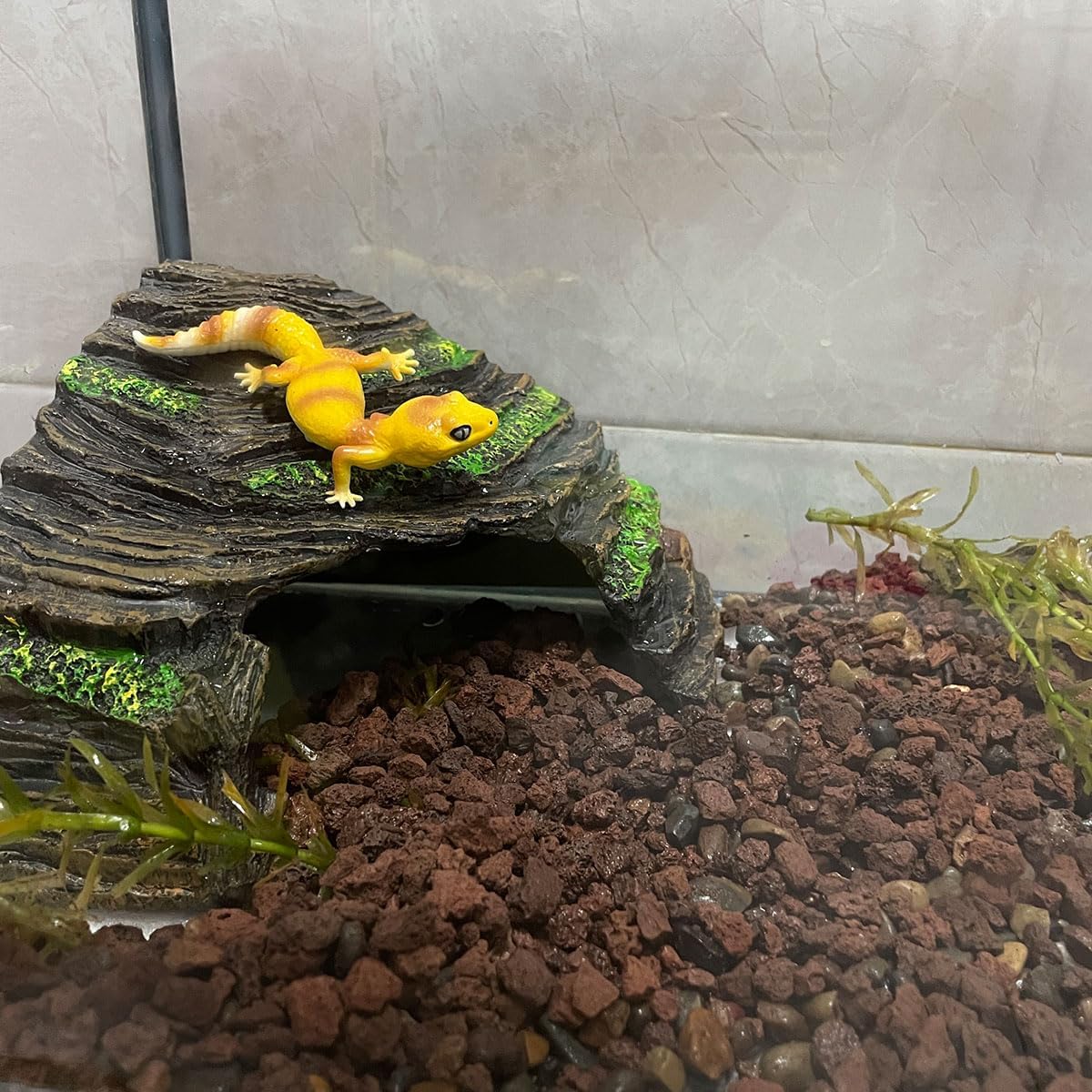 2PCS Reptile Hide Toad House for Outside Garden, Frog Fish Tank Hideout PVC Aquarium Cave Leopard Gecko Hide Terrarium Decoration