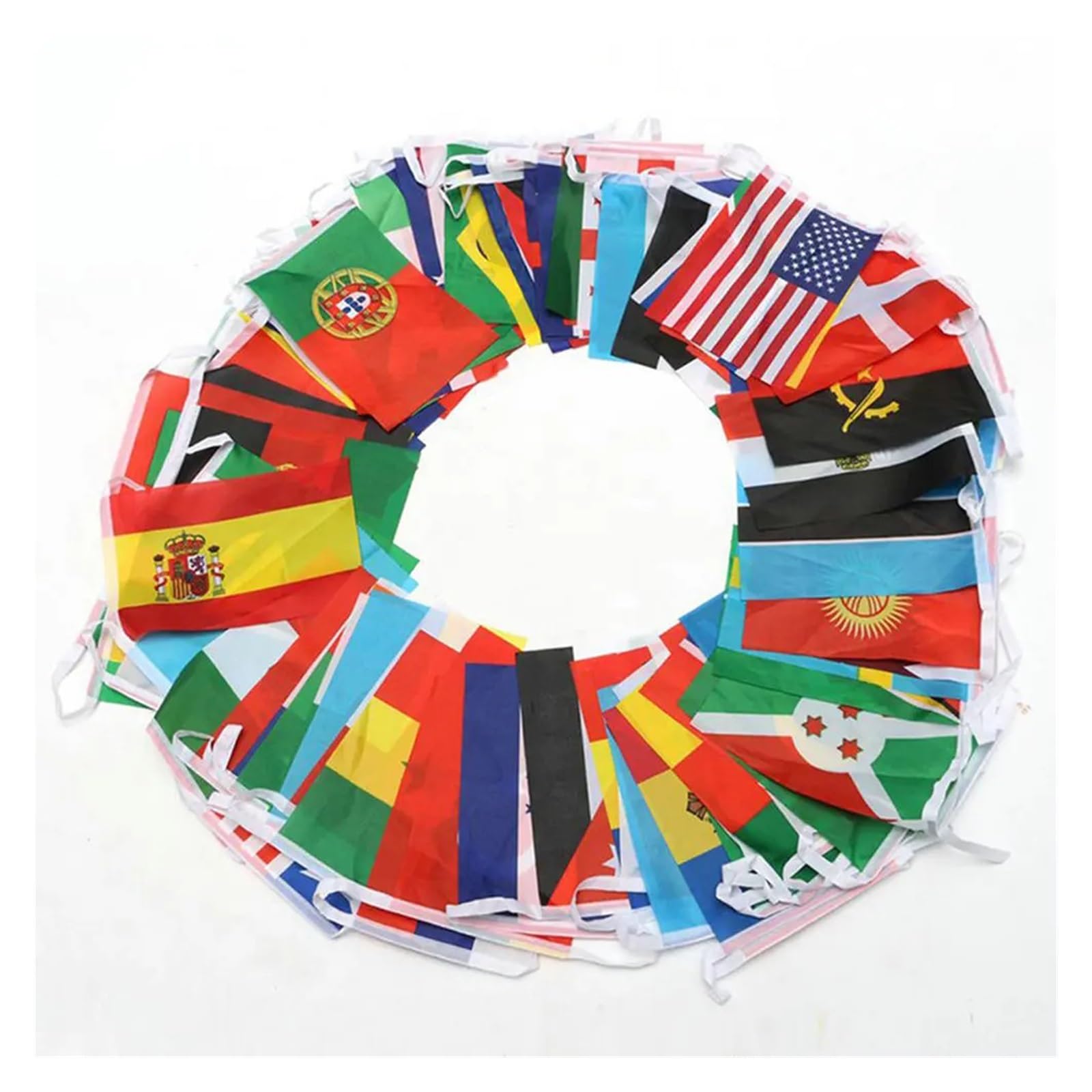 Banderines de fútbol para ambientar tus reuniones y fiestas con amigos viendo el mundial