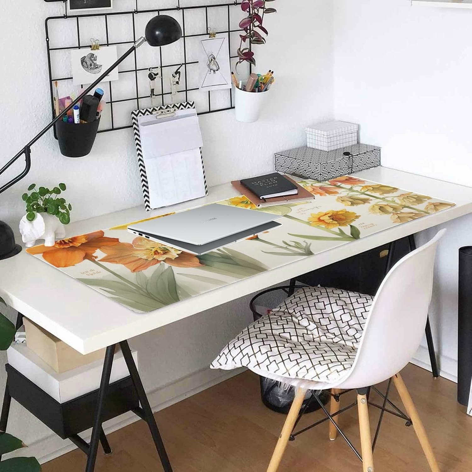 Sunset Palm Tree Design Mouse Pad - Non-Slip Desk Mat for Gaming & Work, Small to Extra Large