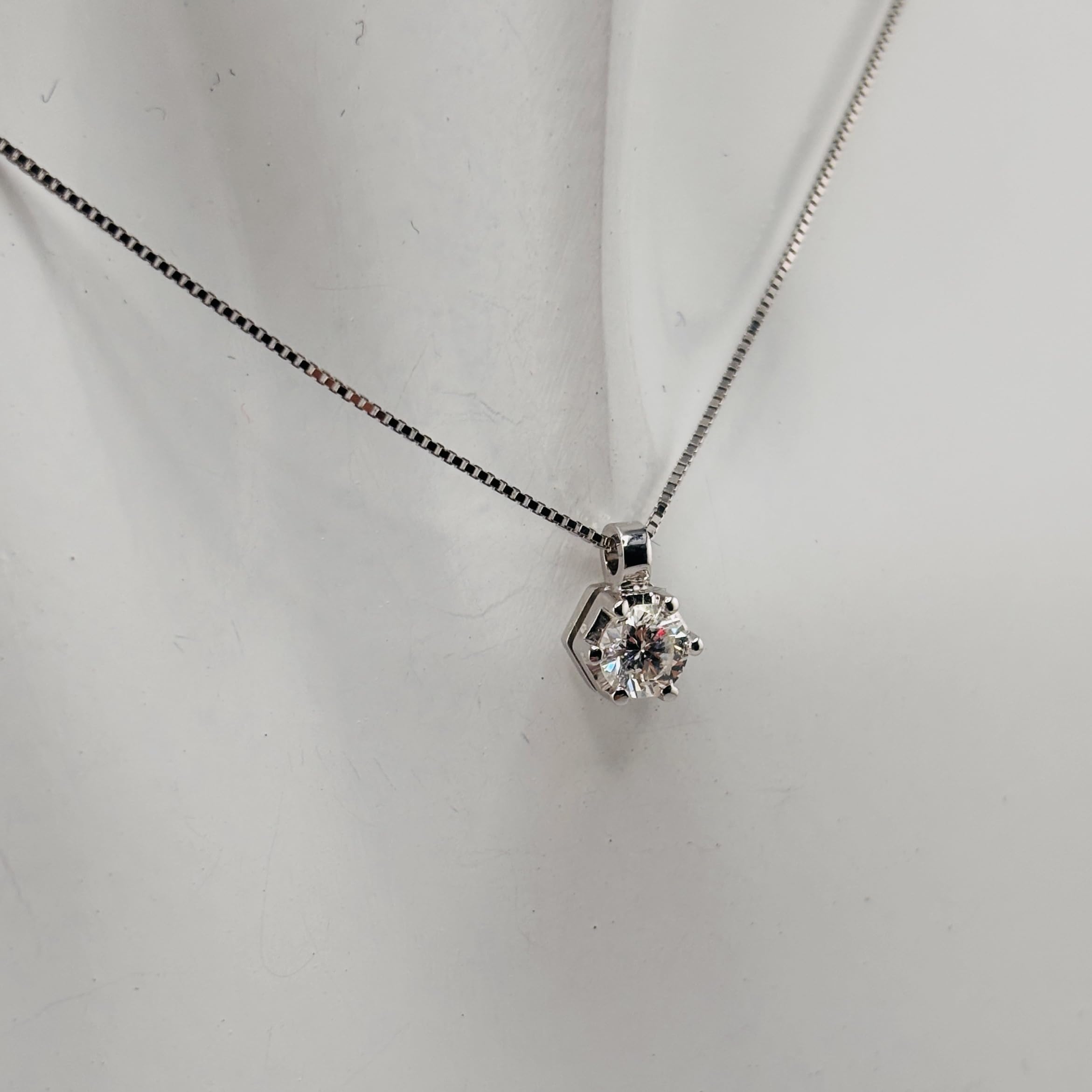 Collana catenina con ciondolo Punto Luce sei griffe Diamante taglio brillante 0,30 ct gioiello elegante da donna sposa matrimonio