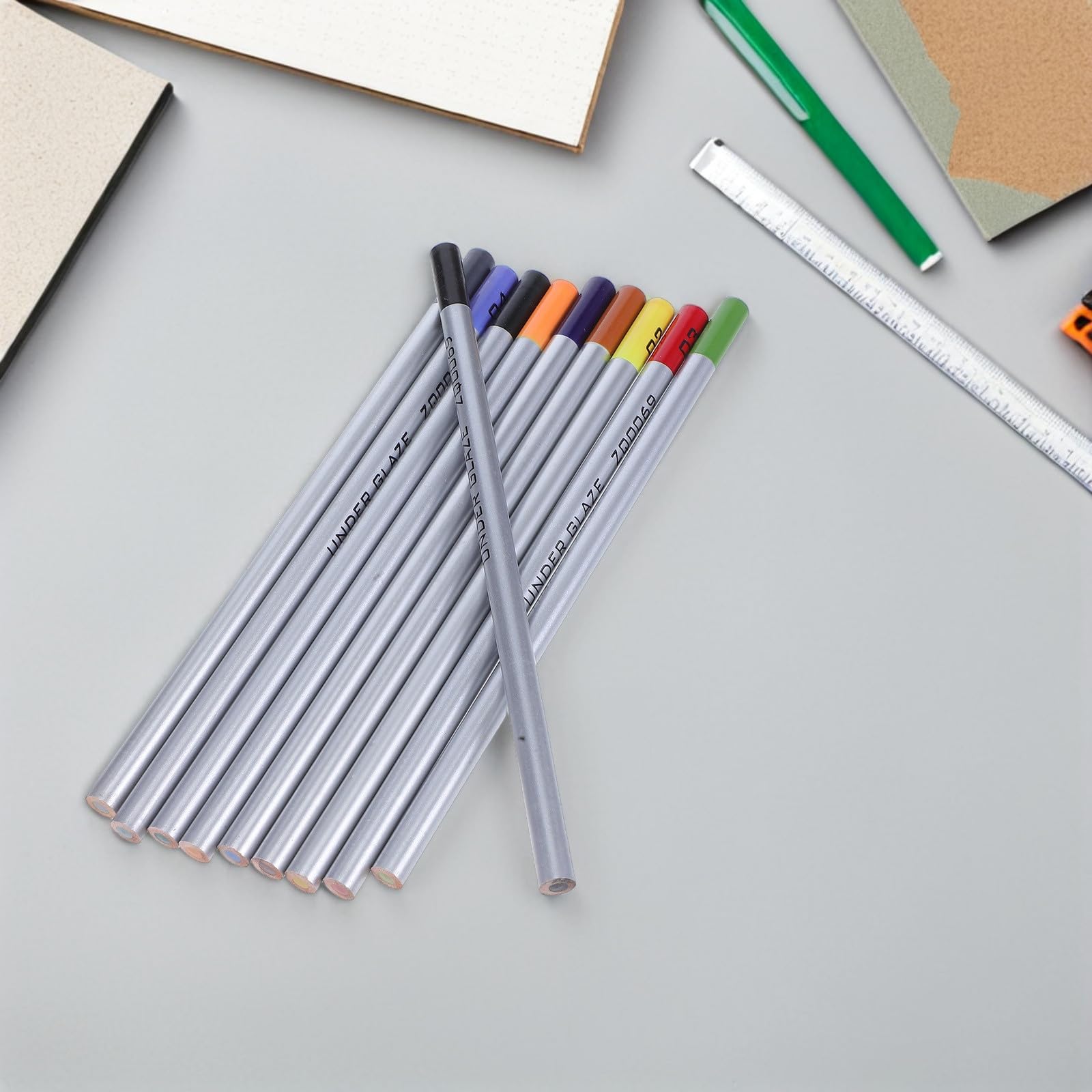 ULTECHNOVO Matite per Ceramica sotto Smalto 10 Colori Set da 12 Pezzi Matite Decorative e Strumenti per Pittura su Ceramica Kit per Artisti Fai da Te e Principianti