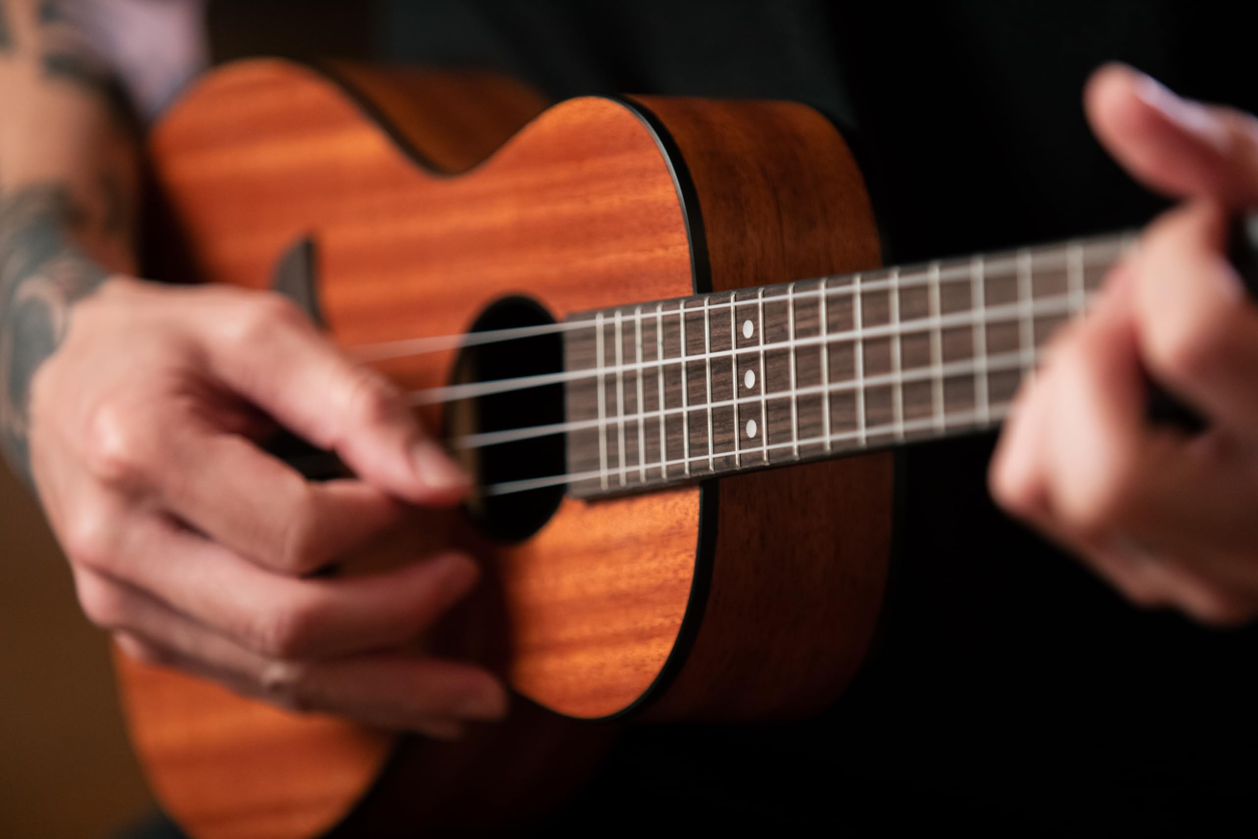 Ortega Guitars Ukulele Concerto Acustico – Horizon Series – Mogano, Natural (RUHZ-MM)