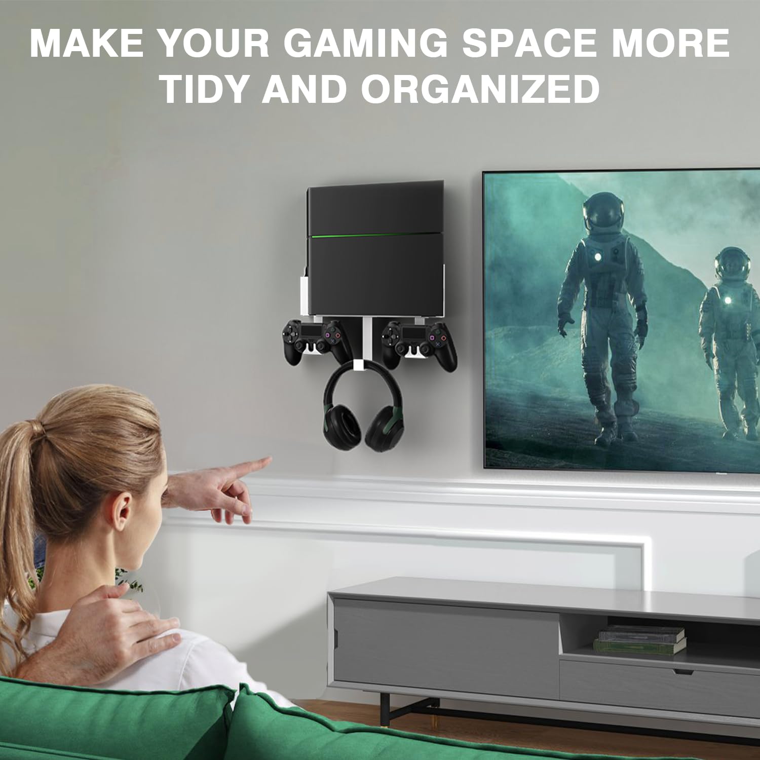 Kit di montaggio a parete con 2 supporti rimovibili per controller e gancio per cuffie, montaggio a parete o sul retro della TV, montaggio a parete compatibile con PS4, bianco