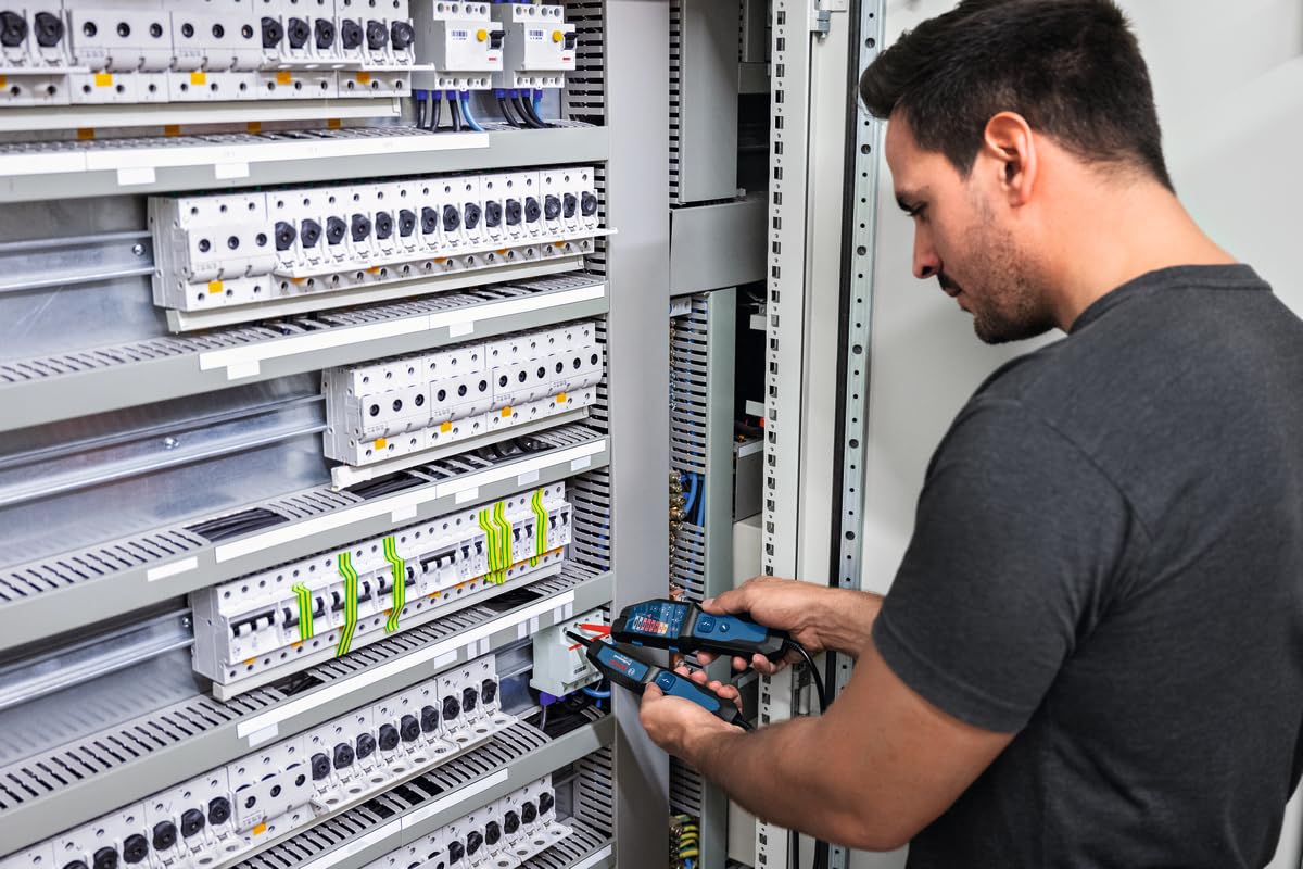 Bosch Professional Tester napięcia GVT 1000-15 (pomiarynapięcia do 1000 V AC/DC, wizualna informacja zwrotna LED, brzęczyk, alarmy wibracyjne, przewody o długości 125 cm, 2x1,5 V LR03 (AA))