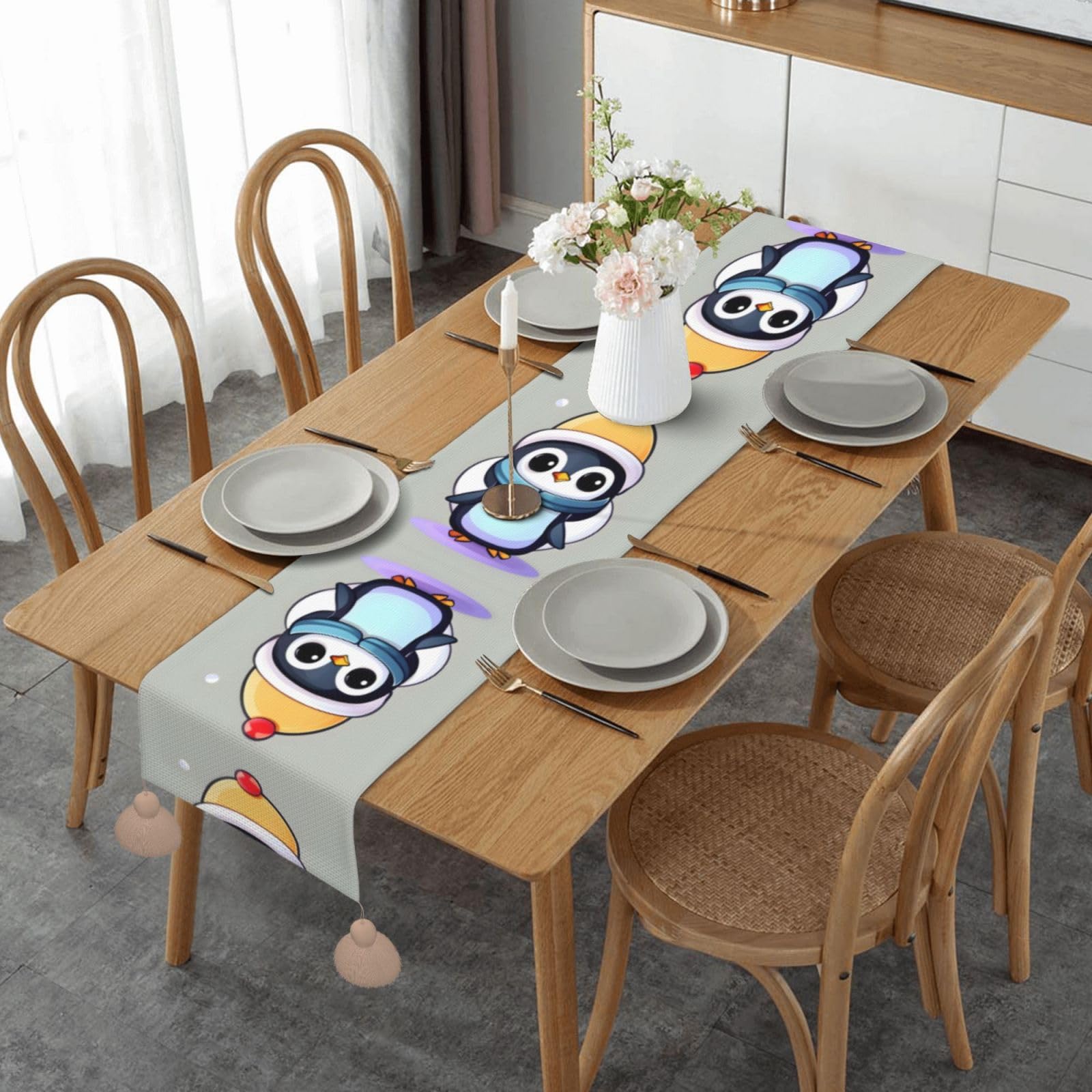 Chemin de table pingouin pour une table de Noël rustique et chaleureuse