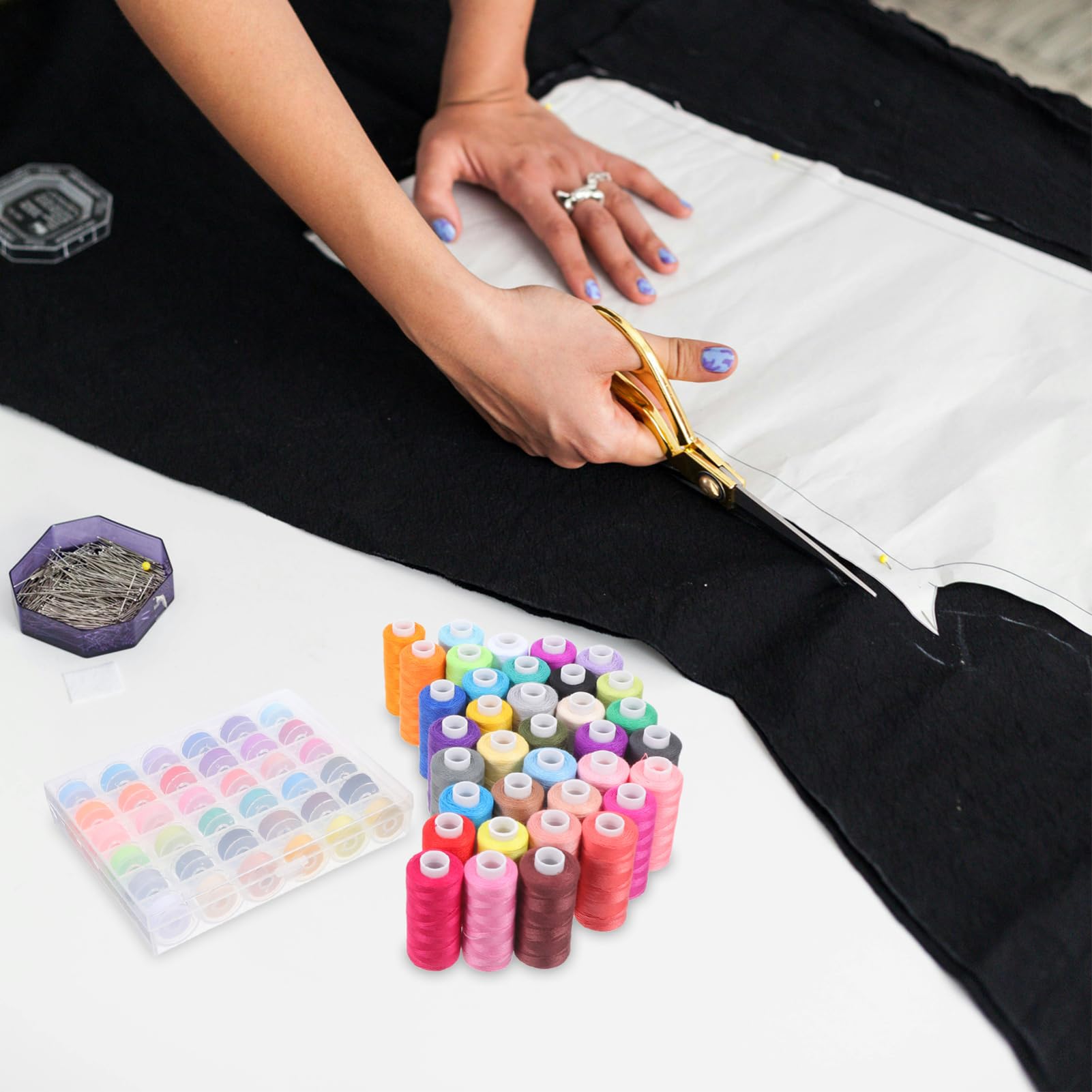 Nähgarnset für Nähmaschine 72 Stück Polyester Spulenset | 36 Farben Zufällige Farbe 400 Yards Kunststoffbox mit Nadeln Je Spule für Anfänger und Profis