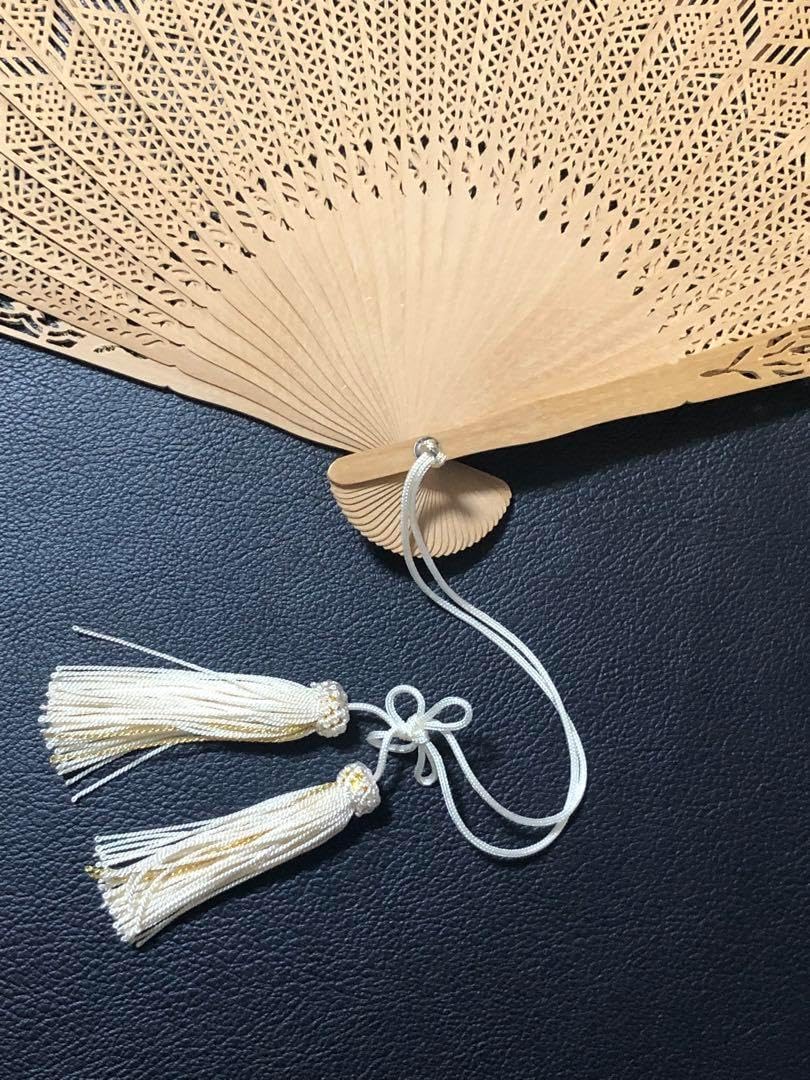 扇子　20cm 白檀　透かし彫り　繊細　細工　工芸　着物　和装 扇子 20cm 白檀 透かし彫り 繊細 細工 工芸 着物 和装 着物 ポケット