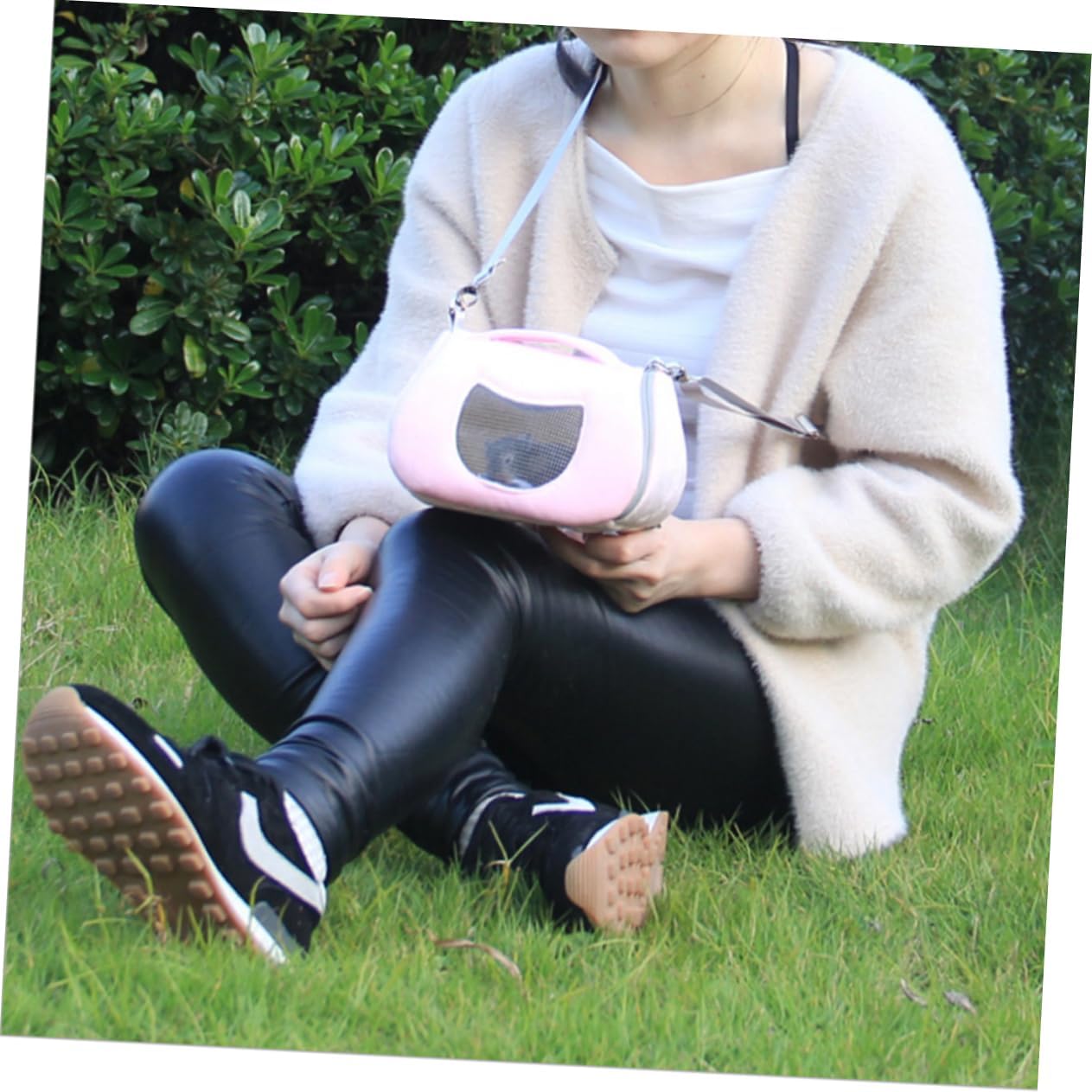 3pcs Fashionable Pet Carrier Handbag for Small Pets Cozy Travel Tote for Outdoor Hiking Walking Lightweight Portable Design Mesh Panels for Ventilation