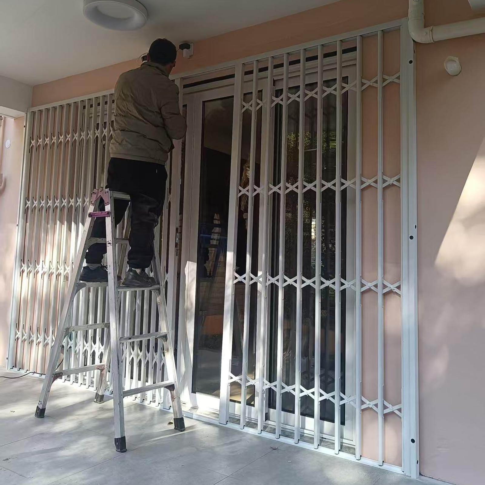 Rejilla retráctil para ventana con puerta corredera y topes para seguridad de apartamentos y sótanos
