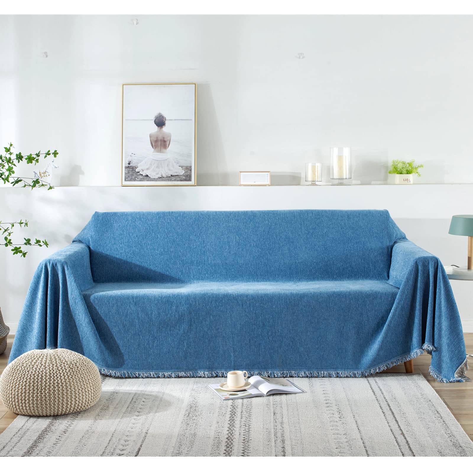 Housse de canapé chenille pour sublimer votre salon | Plaid bleu à pompons