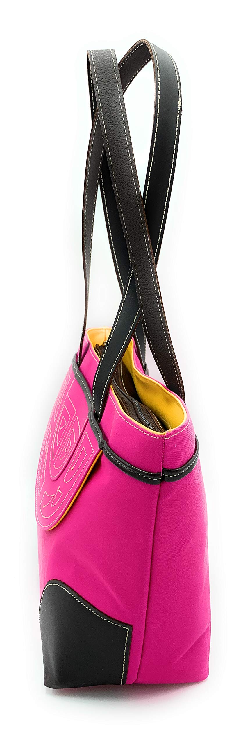 Bolso en tela original de capote con diseño de esclavina y asa al hombro.MD.171000