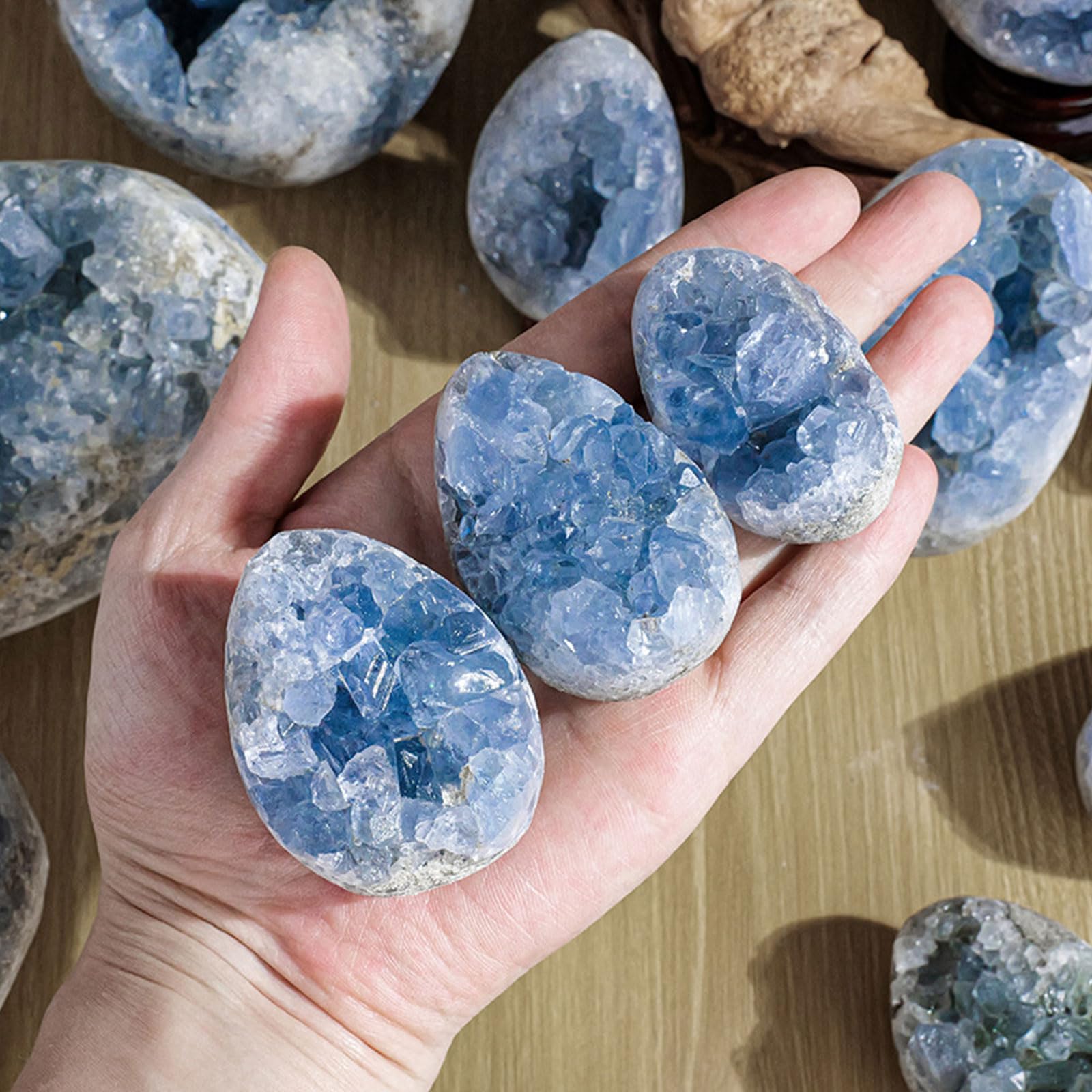 Cristalli e Pietre curative - Geode a grappolo di Pietra Naturale Celestita - Roccia Chakra di guarigione Reiki - Forniture per Stregoneria da Meditazione - Collezione Pietra Grezza,800~900g