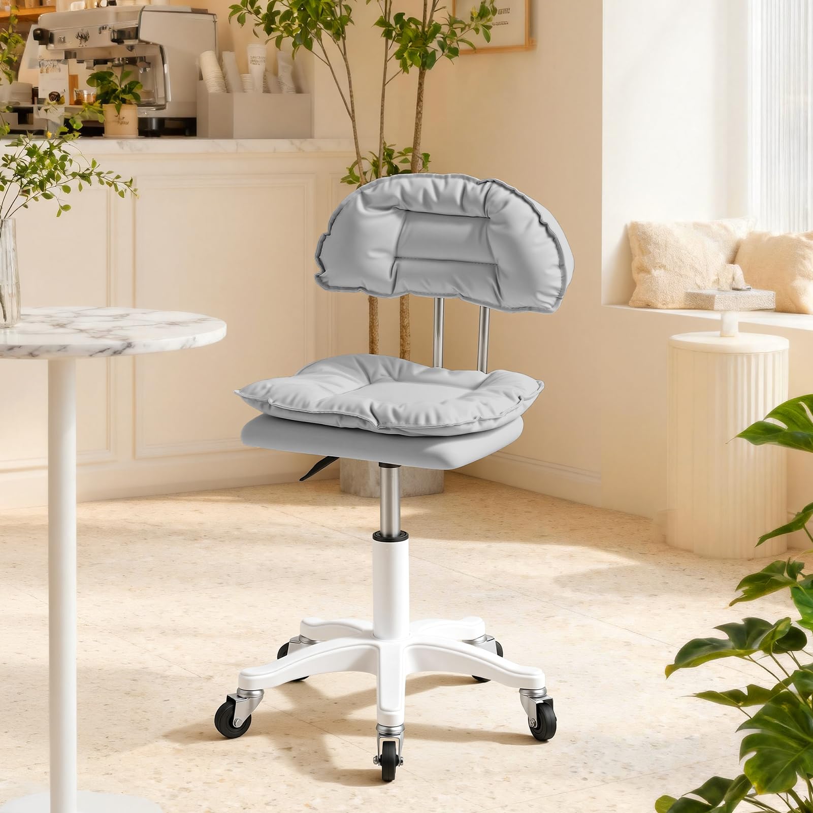 Chaise de bureau sans accoudoirs pour travailler confortablement sans fatigue