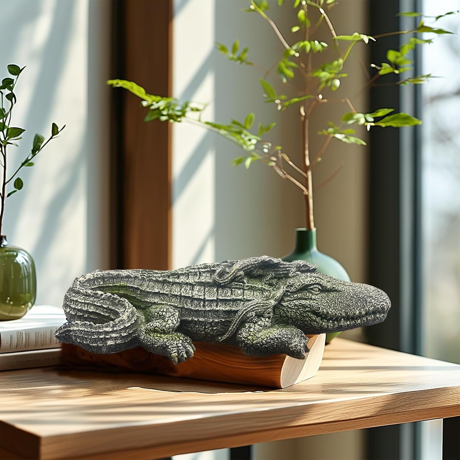 Realistic Resin Crocodile Garden Statue - Decorative Alligator Ornament for Pondside, Aquarium Landscaping & Outdoor Yard Decor, Weatherproof Wildlife Sculpture for Fish Tanks and Home Accessories