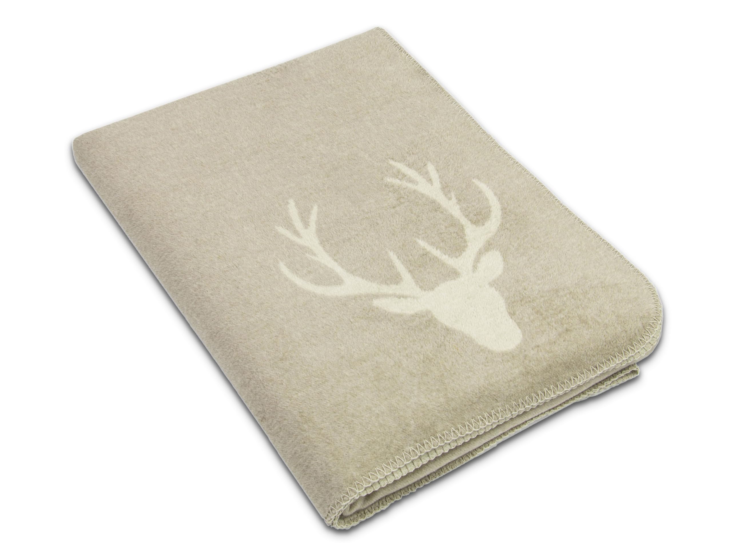 Couverture douillette cerf pour vos soirées cocooning au coin du feu de salon