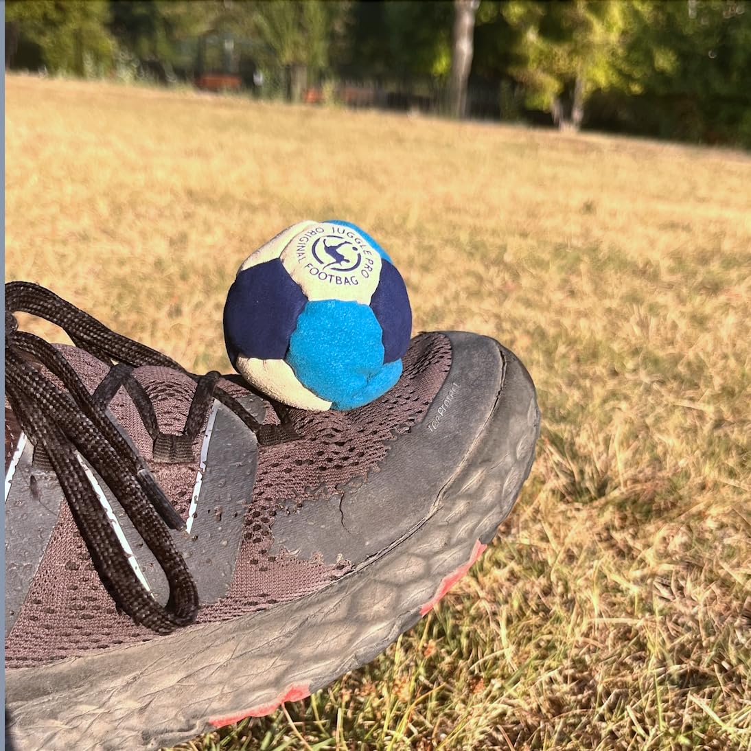 Footbag Original Lot de 3 – Parfait pour le freestyle et les jeux de groupe, Ultra Suede et remplissage de sable