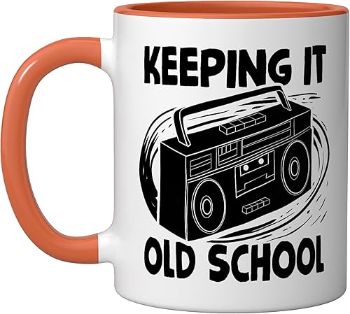 Miniatura 6 de Keeping It Old School - Taza de cerámica con cassette retro de los años 80 y 90, color amarillo y blanco