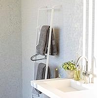 Vista 4 de YAMAZAKI Home Plate - Soporte de escalera inclinada para baño, 63 pulgadas, acero