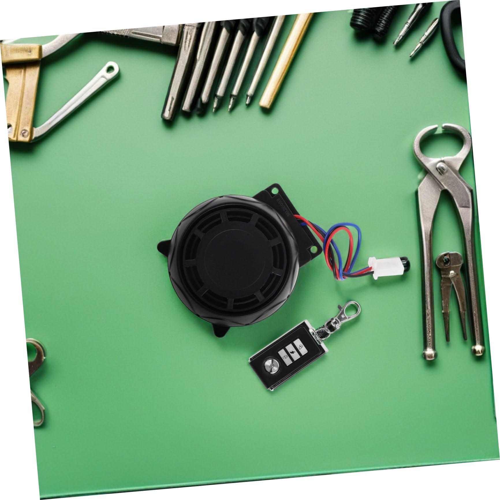 NUOBESTY Antifurto Dispositivo di Sicurezza con Allarme Integrato Forma di Disco per Moto Telecomando in Metallo Completo e Facile da Usare