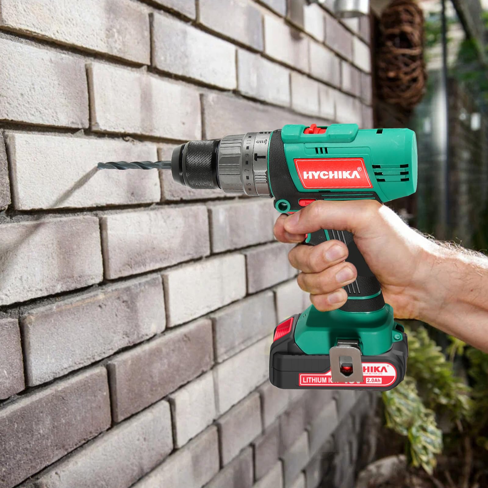 HYCHIKA Trapano Avvitatore Batteria 18V, Trapano a percussione 45 Nm, Batteria 2,0 Ah, 27 accessori, Ricarica rapida 1 ora, Coppia 21+3, 2 velocità, con illuminazione LED, per riparazioni domestiche