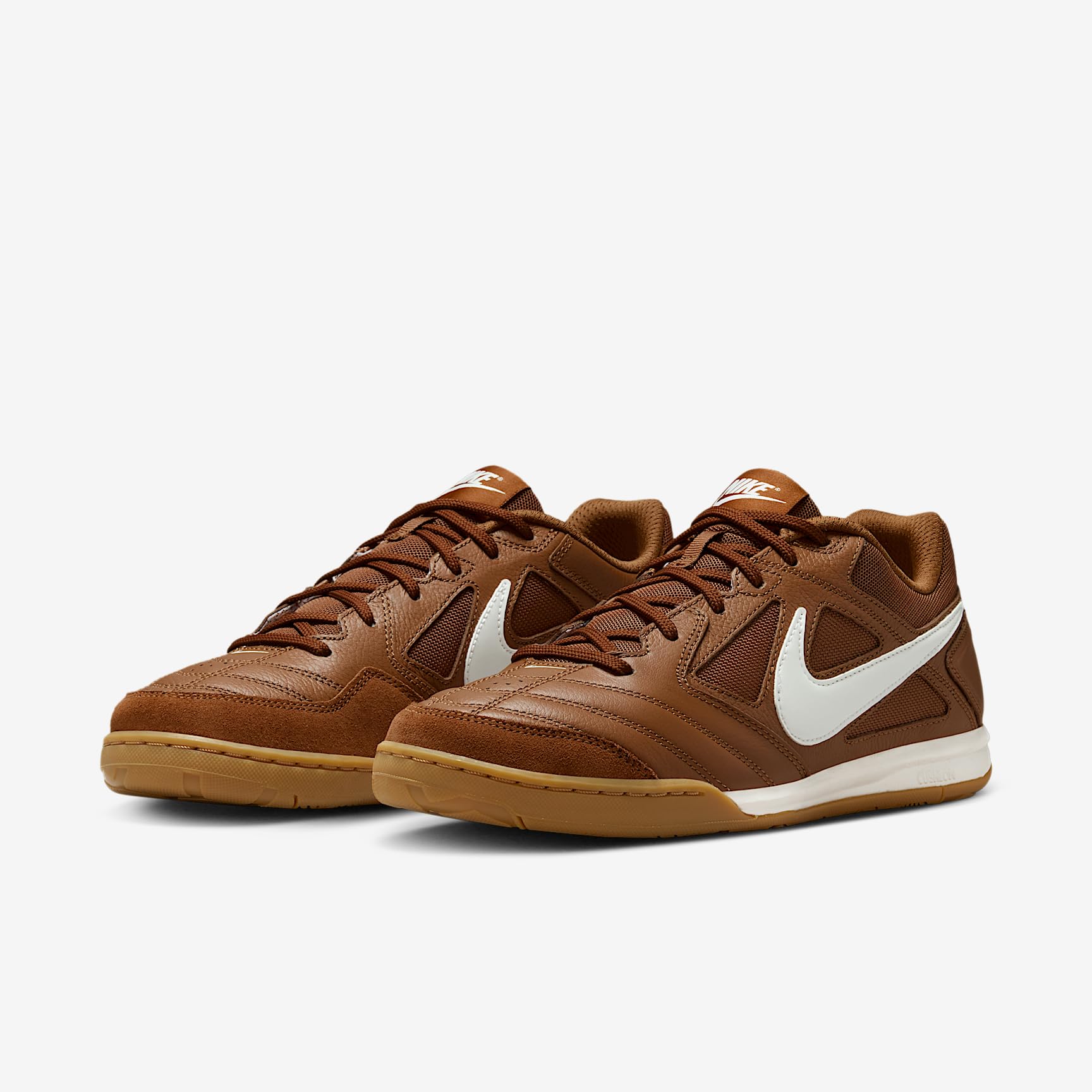 NIKE Mężczyźni Gatosneakersy