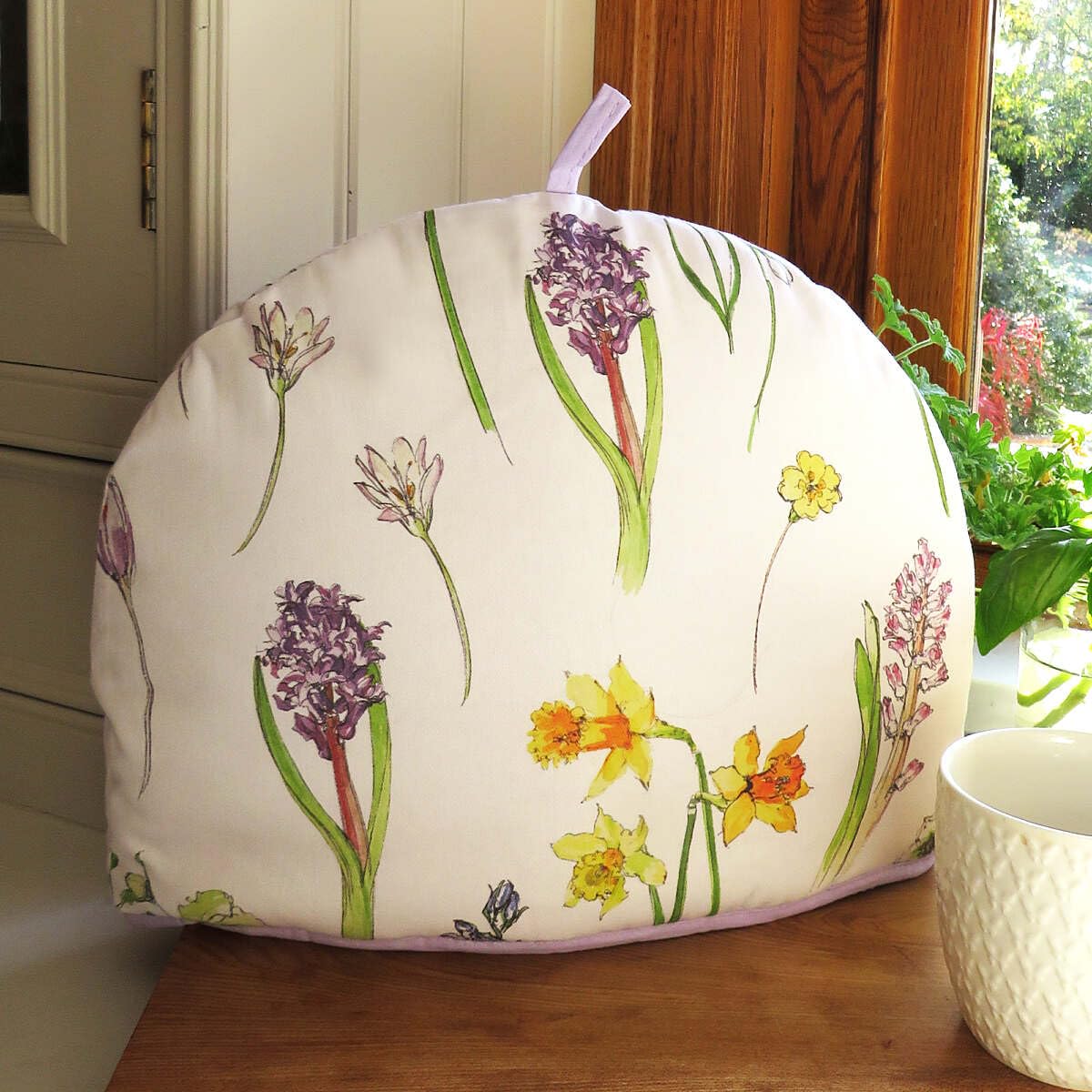 Samuel Lamont, Spring Floral British Insulated Tea Cozy, Hanging Loop
