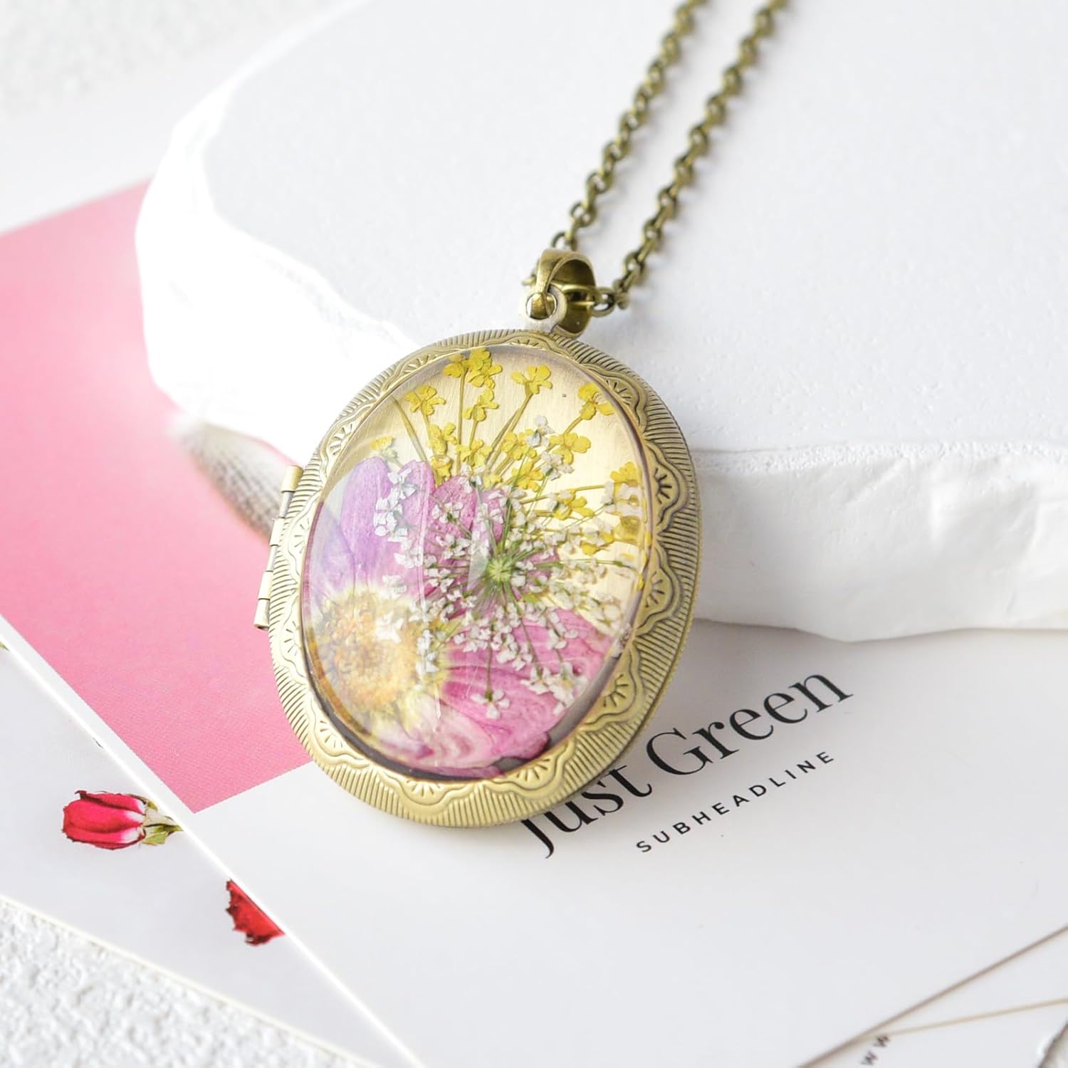 Vintage Photo Locket Necklace Handmade Pressed Flower Locket Necklace for Women - Image 4
