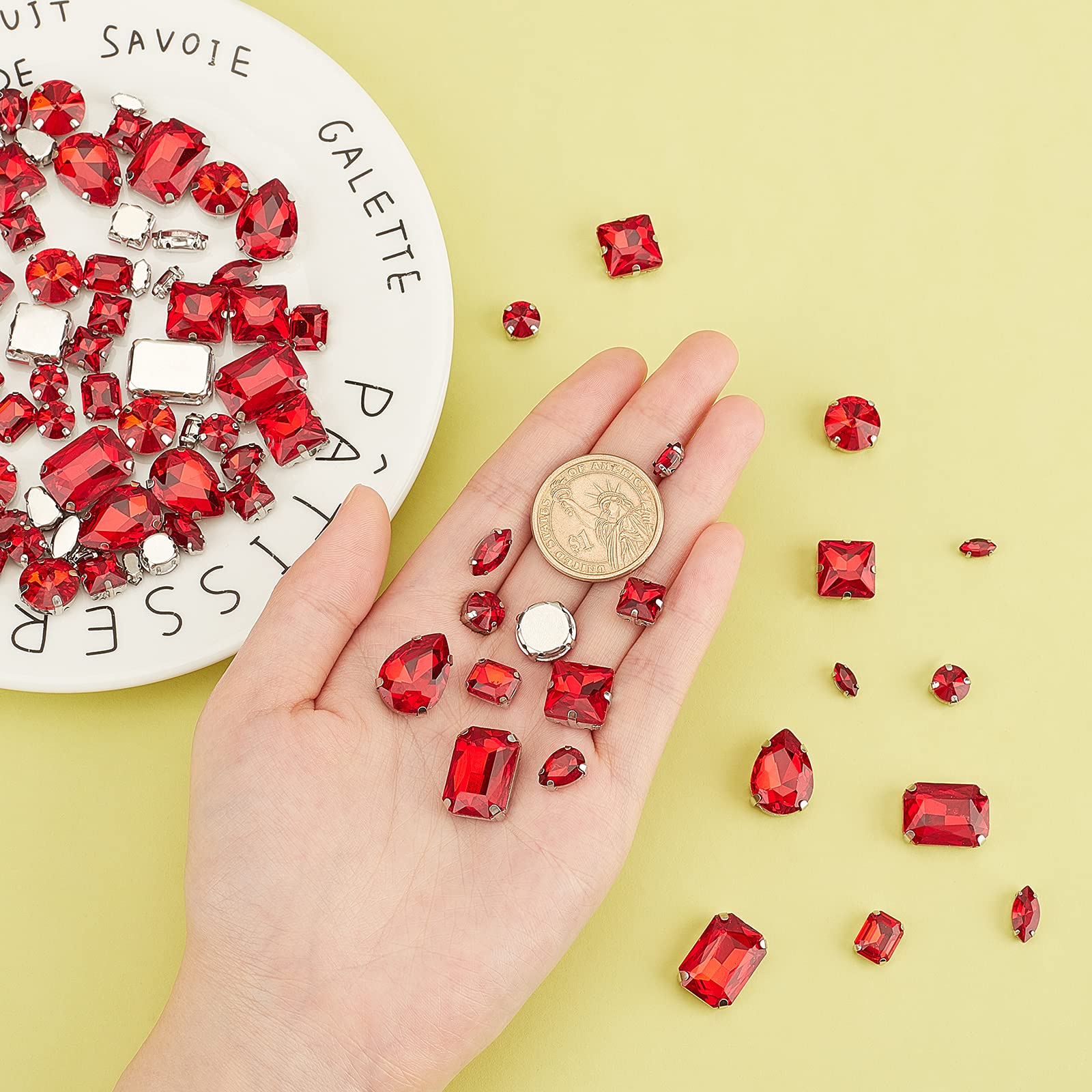 Movoja Gouden Strass-steentjes - ronde glittersteentjes 640 stuks 5 mm zelfklevend om te versieren en te knutselen | Sieraadsteentjes om op te plakken | Steinchen Deko-steentjes Knutsel-steentjes Goud Movoja Gouden Strass-steentjes - ronde glittersteentjes 640 stuks 5 mm zelfklevend om te versieren en te knutselen | Sieraadsteentjes om op te plakken | Steinchen Deko-steentjes Knutsel-steentjes Goud