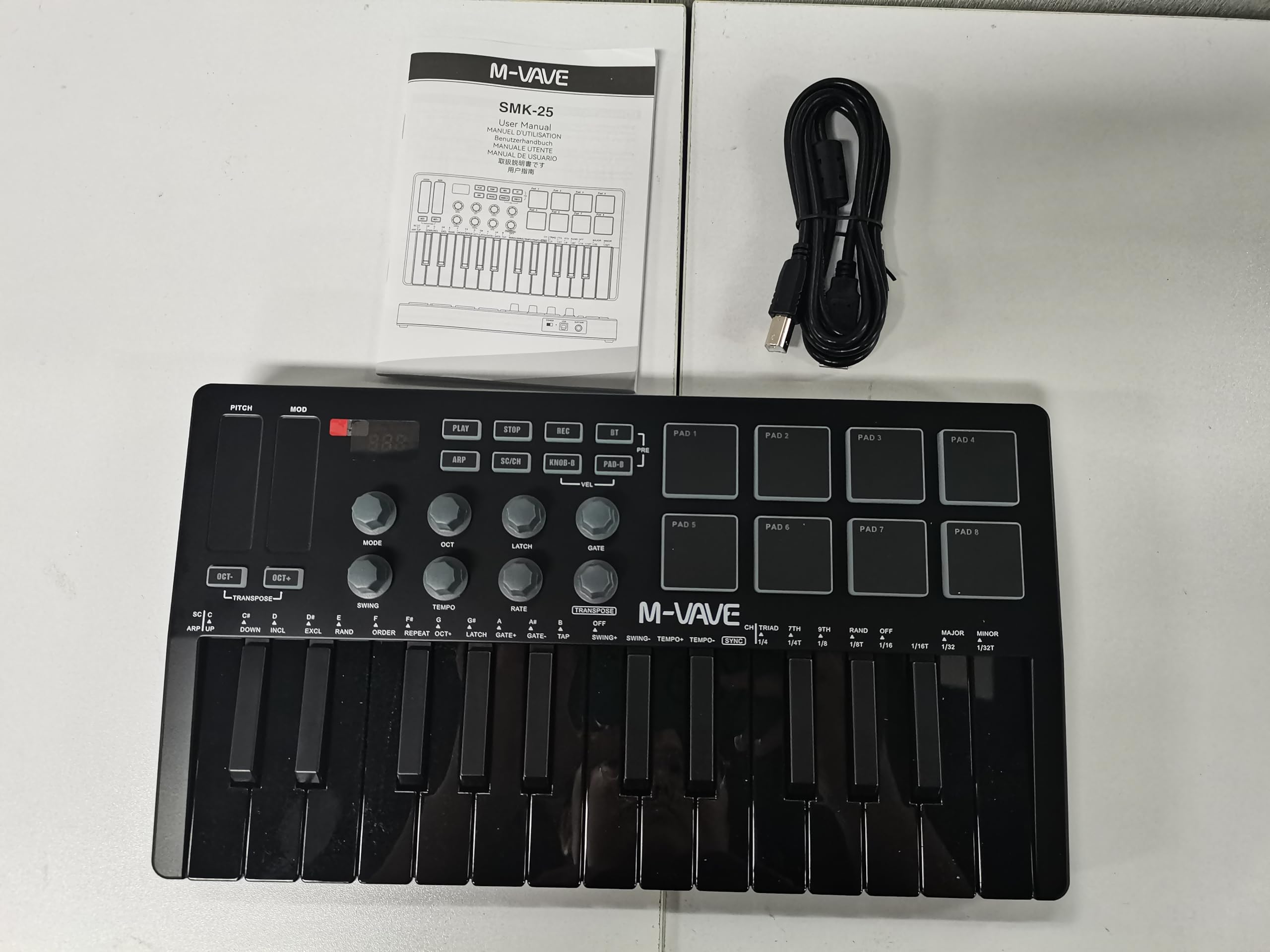 Controlador de Teclado MIDI de 25 Key, Almohadillas Retroiluminadas RGB, Batería Calchargable, Perillas Asignables MIDI, para Producción de Música, con Windows/Mac/iOS/Android,