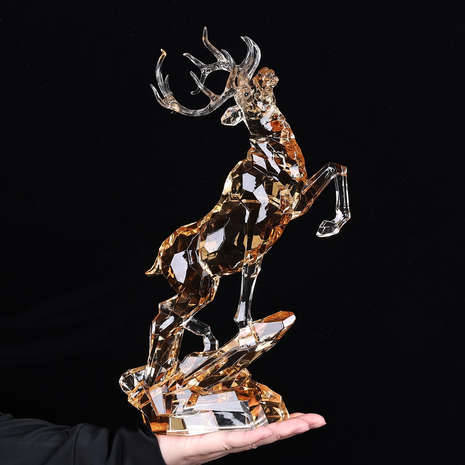 Statue de cerf en acrylique effet verre de 30 cm à offrir pour les fêtes